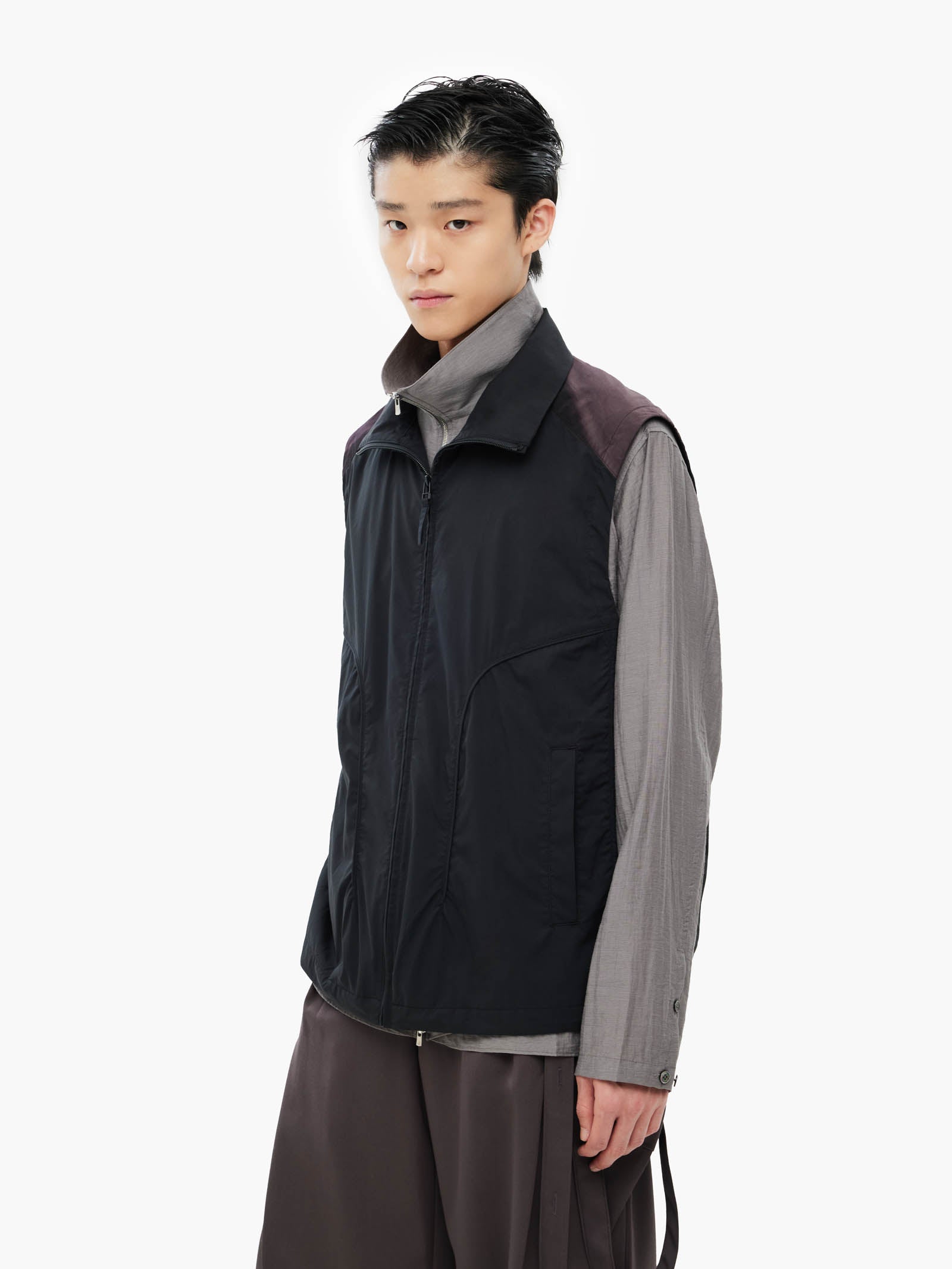 Jiyong Kim - Sun-Bleached Work Vest (Black) product image 3 | TRAB K-Fashion Australia