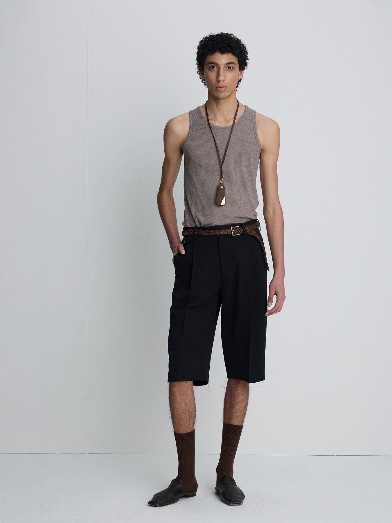 Tonywack - Raw-Cut Wool Pleated Tailored Shorts (Dark Navy) product image 2 | TRAB K-Fashion Australia