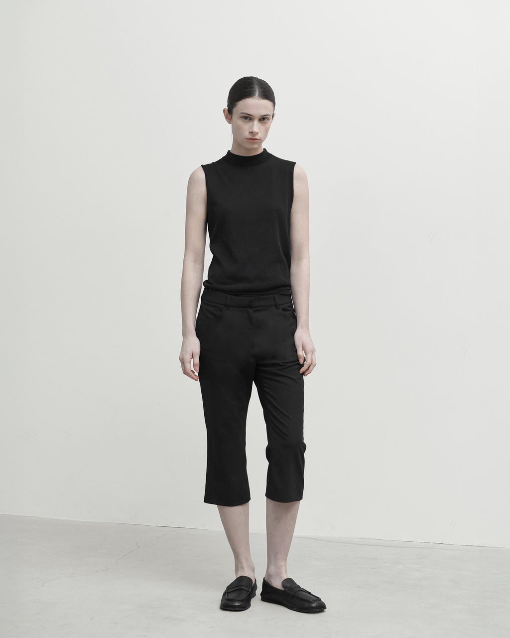 Brownyard - Mock Neck Sleeveless Knit (Black) product image 1 | TRAB K-Fashion Australia