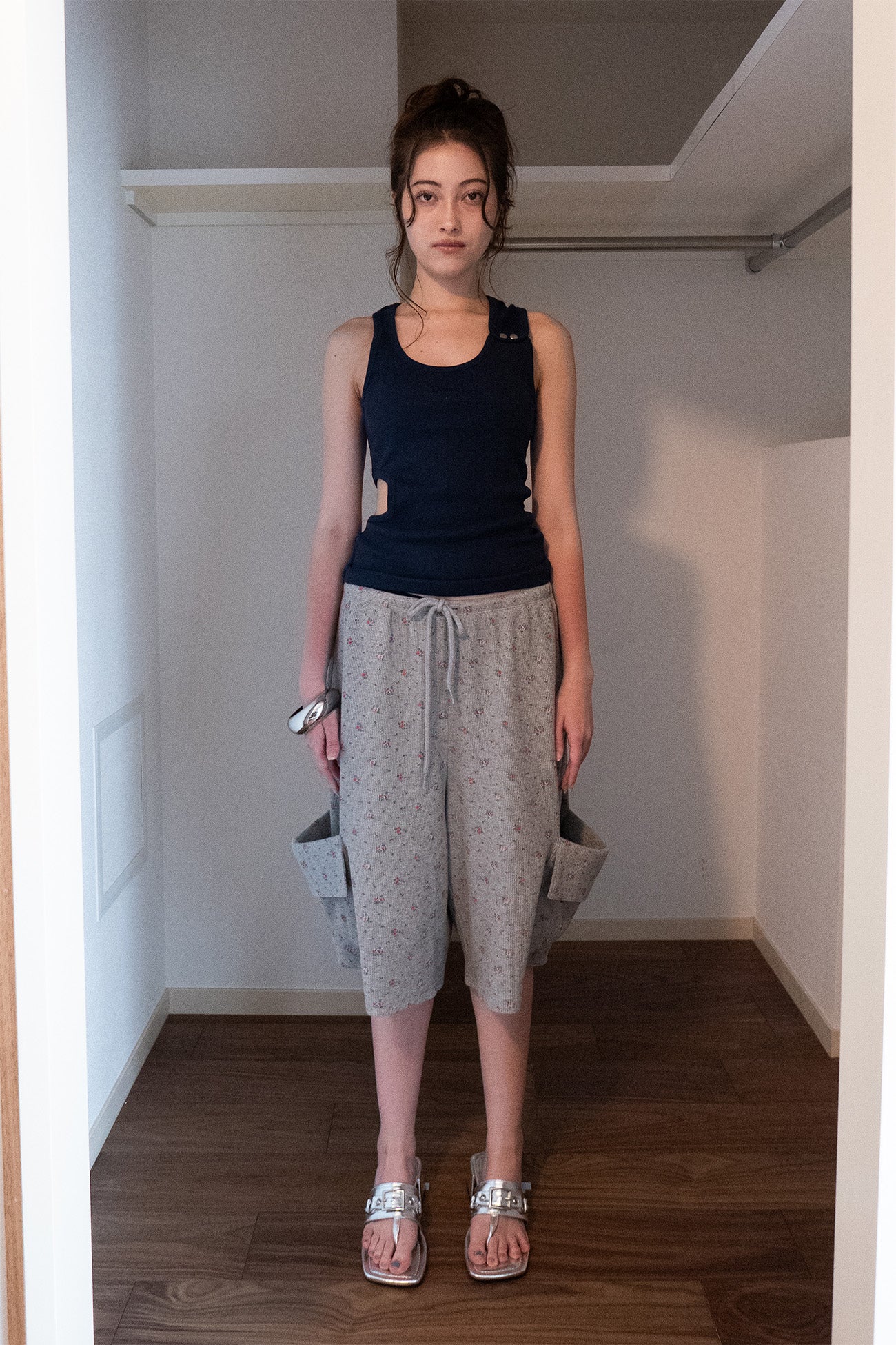 Deinet - Arc Snap Tank Top (Navy) product image 1 | TRAB K-Fashion Australia