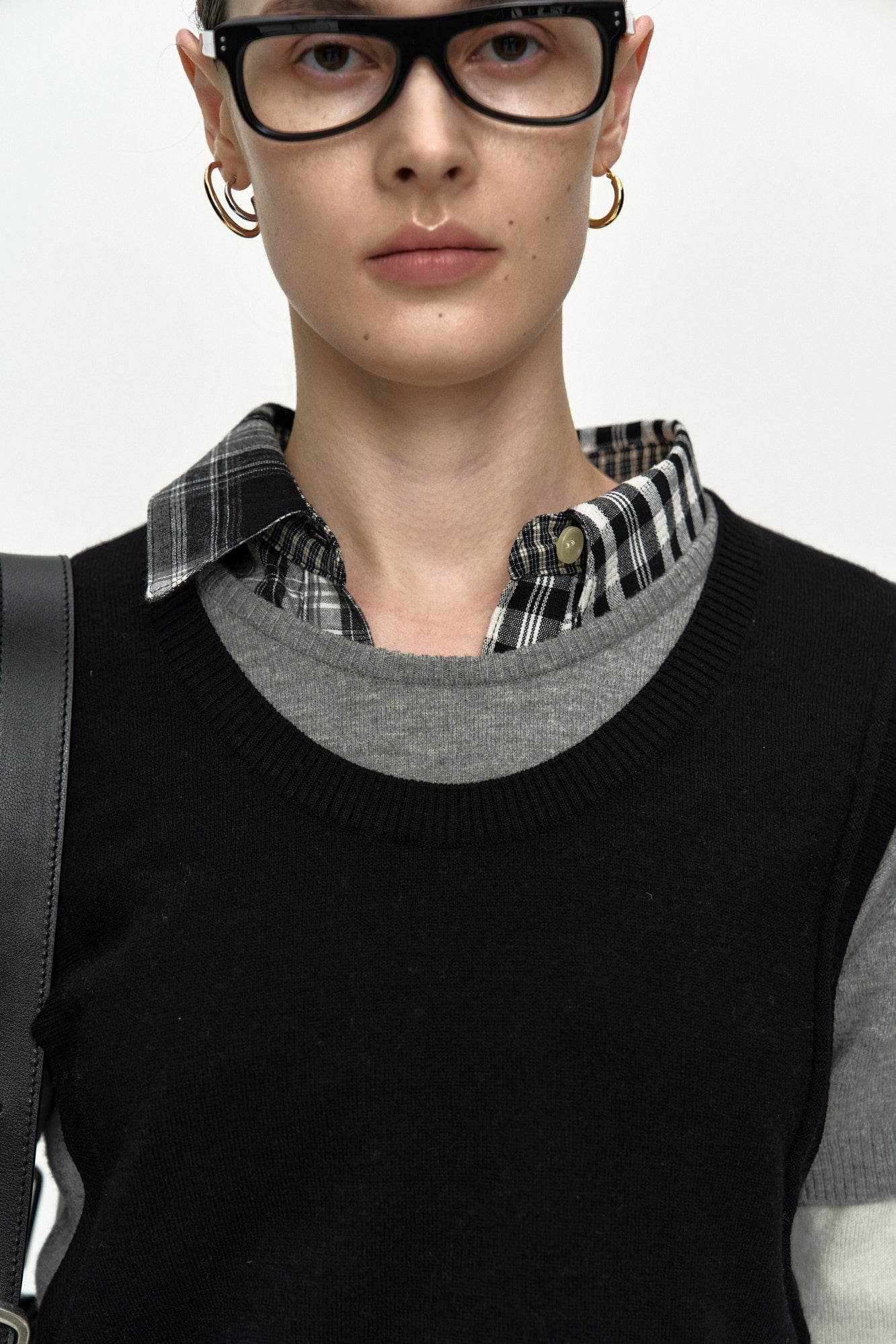 Andersson Bell - Tres Over Layered Sweater (Black) product image 6 | TRAB K-Fashion Australia