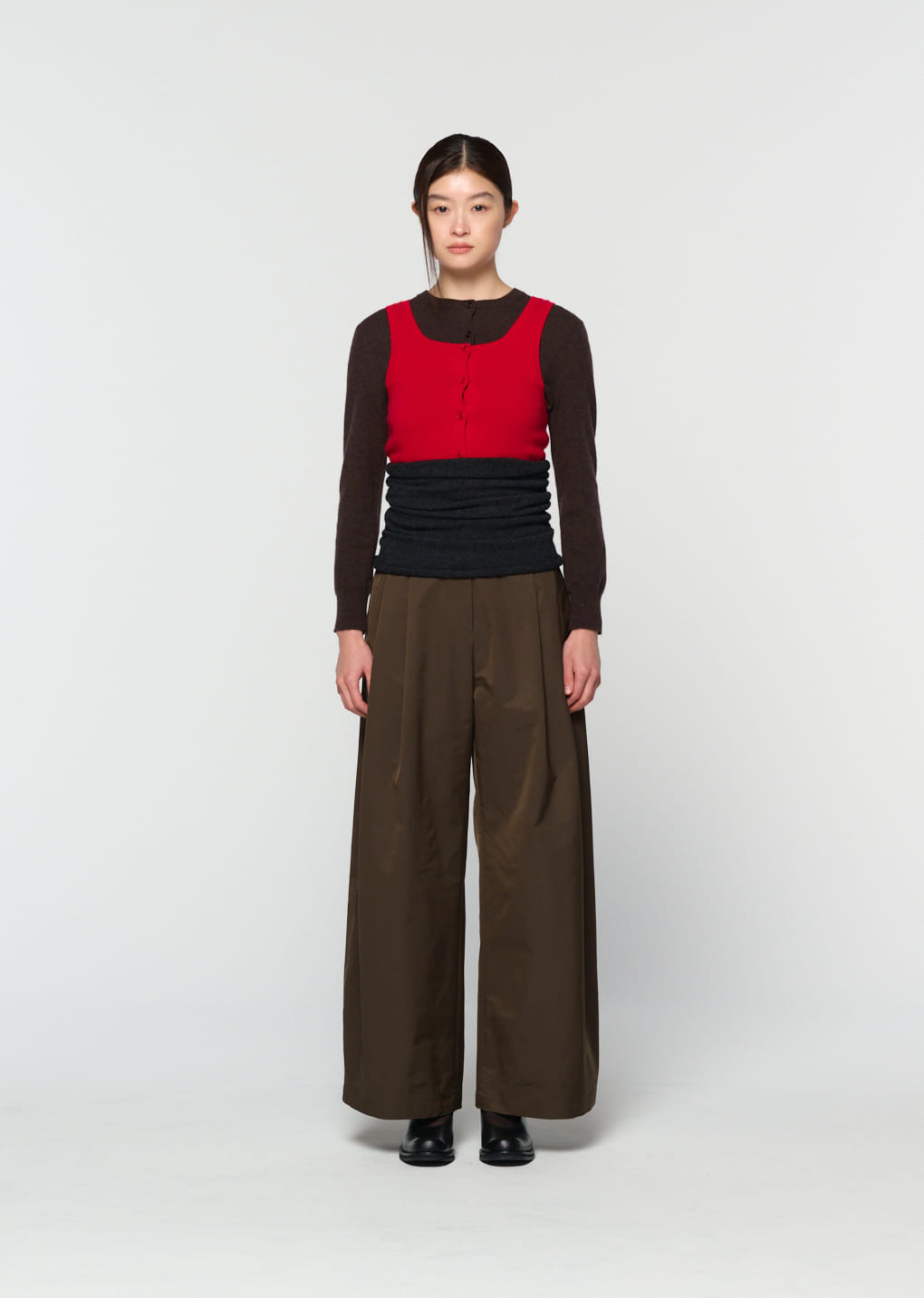 Amomento - two tuck balloon pants (Dark Brown) product image 6 | TRAB K-Fashion Australia