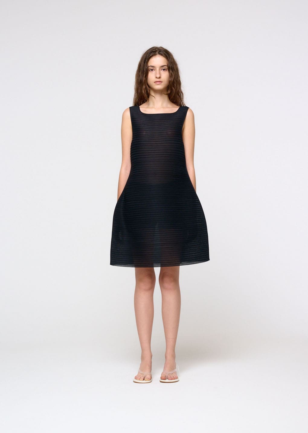 Amomento - Pleats Hourglass Mini Dress (Black) product image 2 | TRAB K-Fashion Australia