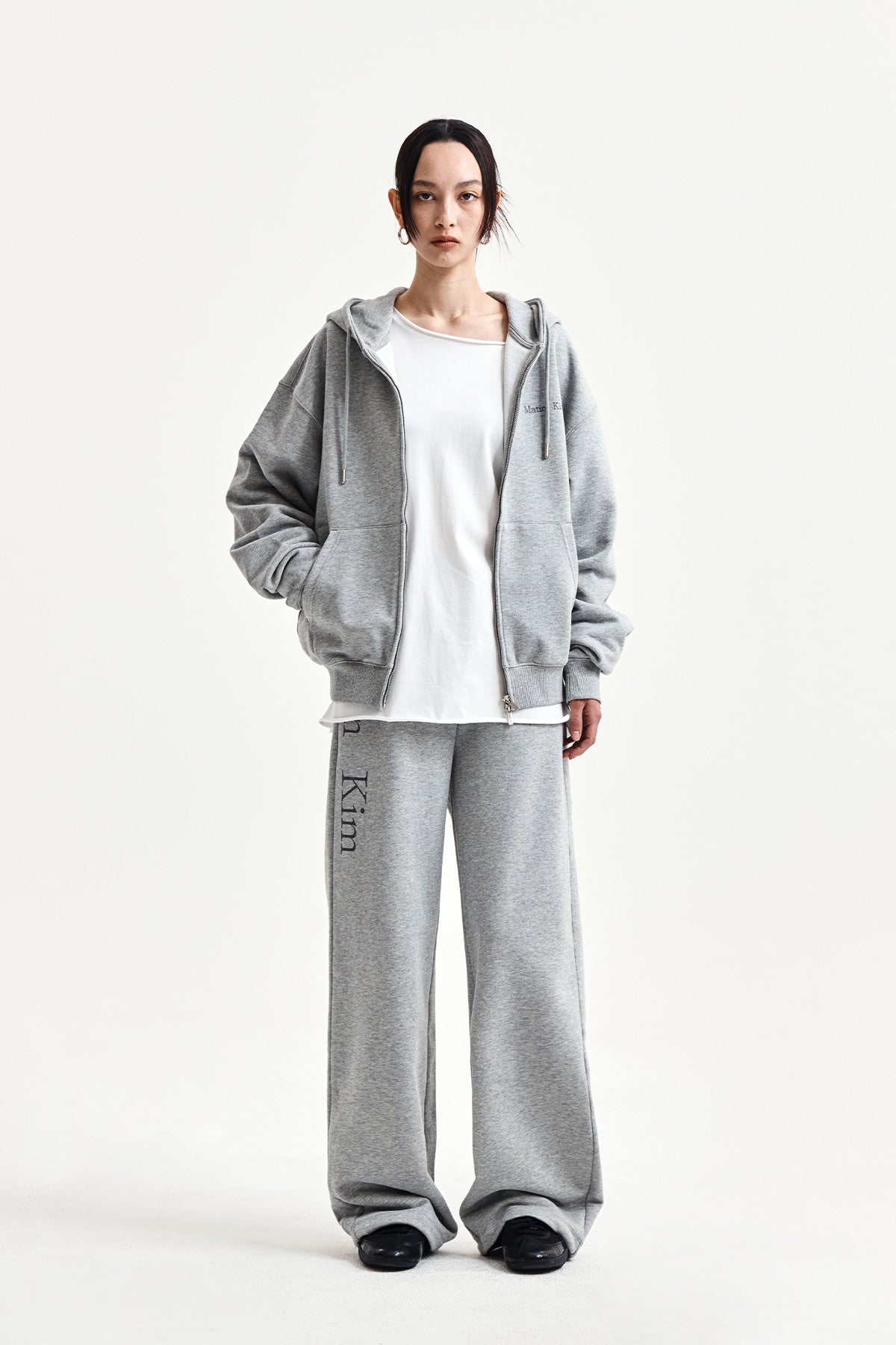 Matin Kim - Essential Logo Sweatpants (Grey) product image 8 | TRAB K-Fashion Australia