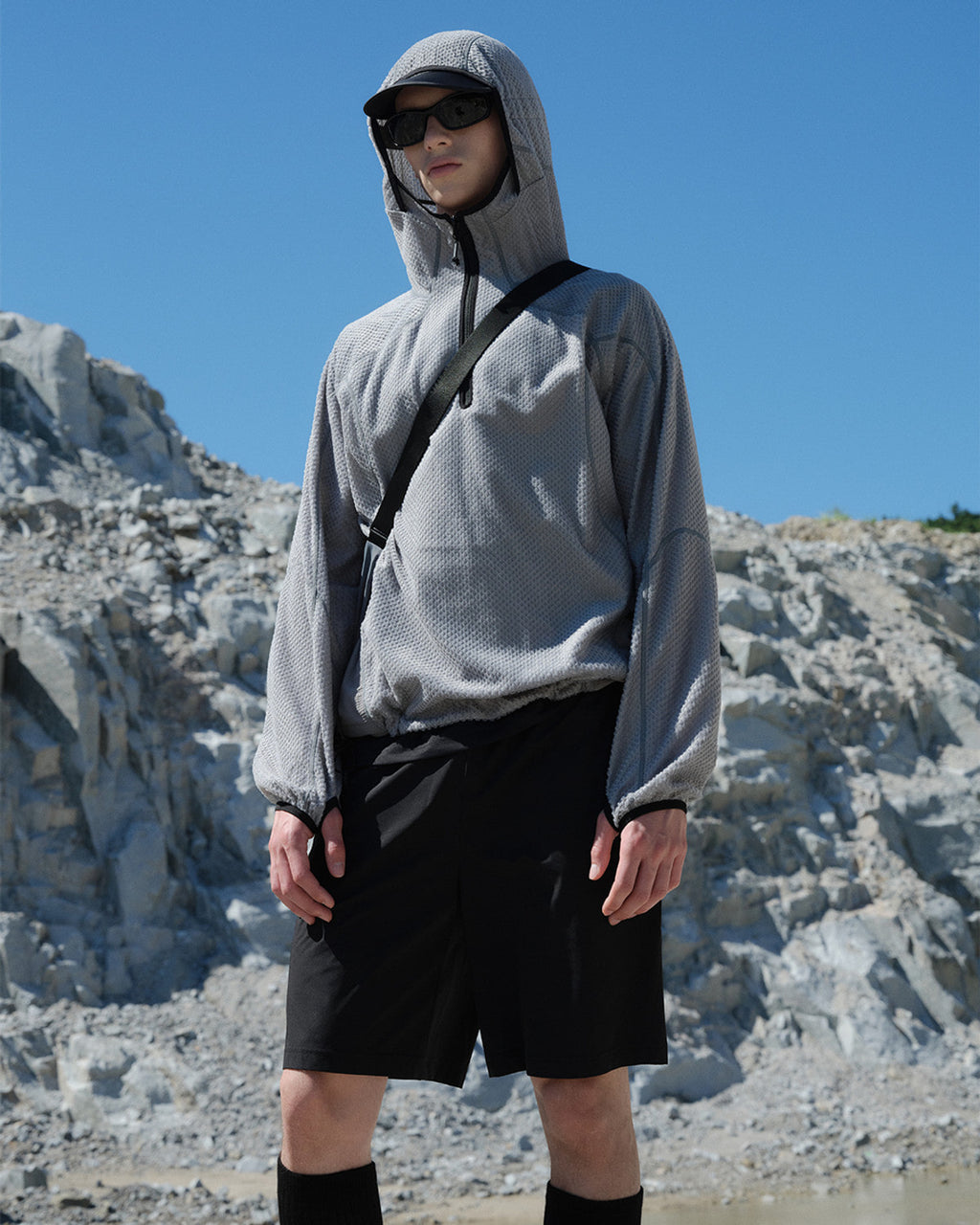 Eastlogue - Montane Waves Fleece Pullover (Silver) product image 2 | TRAB K-Fashion Australia