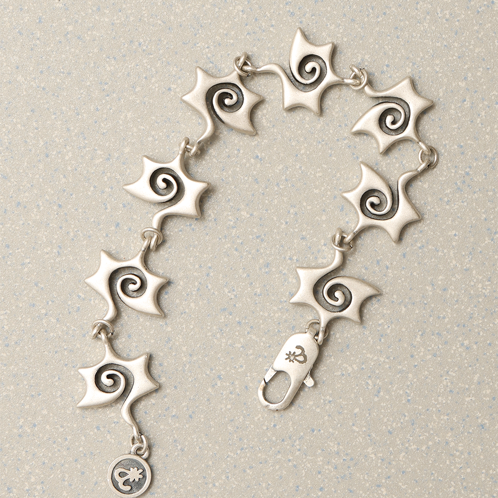 Towtow Archive - Swirl Star Bracelet (Silver) product image 2 | TRAB K-Fashion Australia