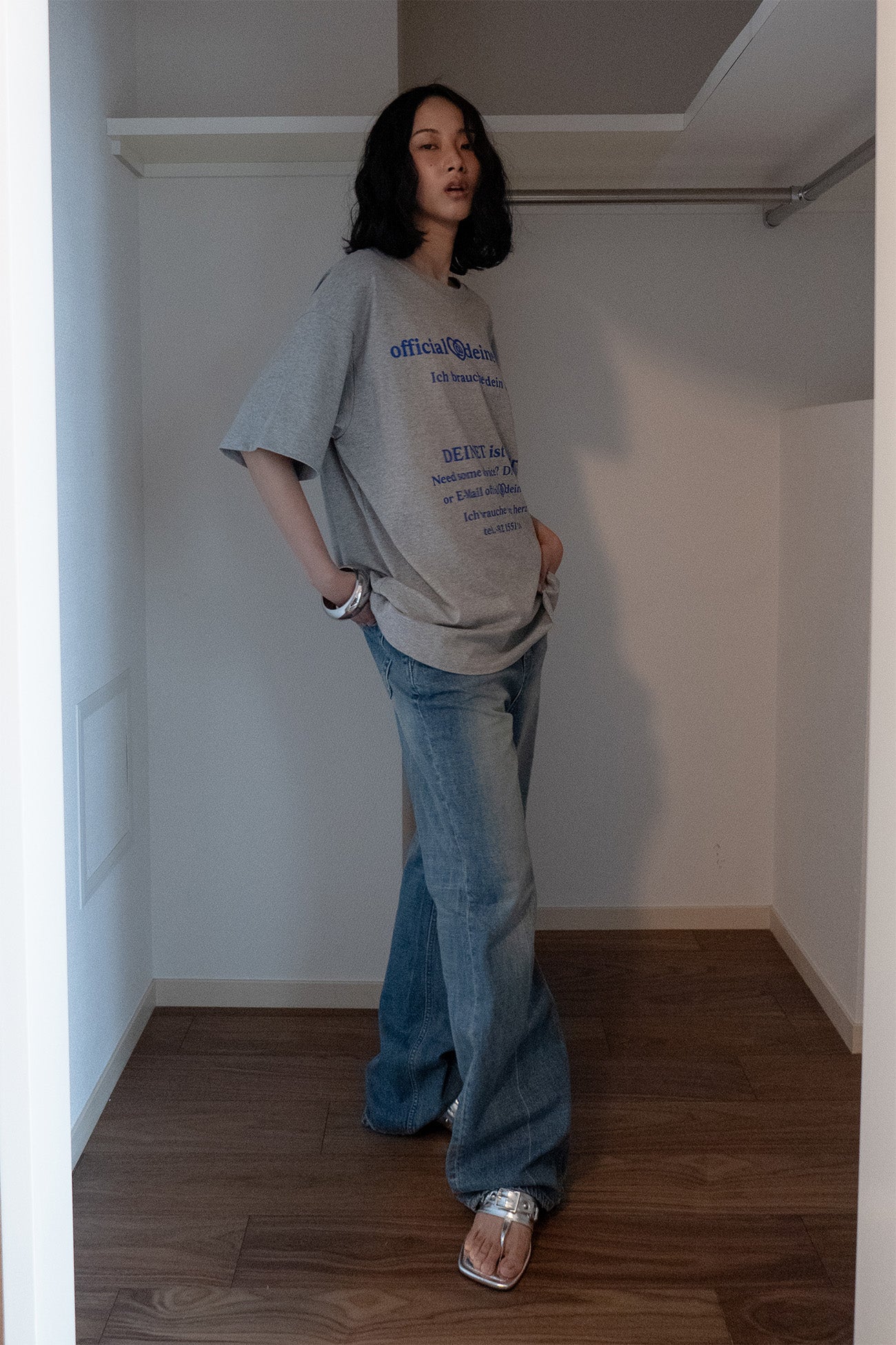 Deinet - Lettering Graphic Oversized T-Shirt (Melange Grey) product image 5 | TRAB K-Fashion Australia