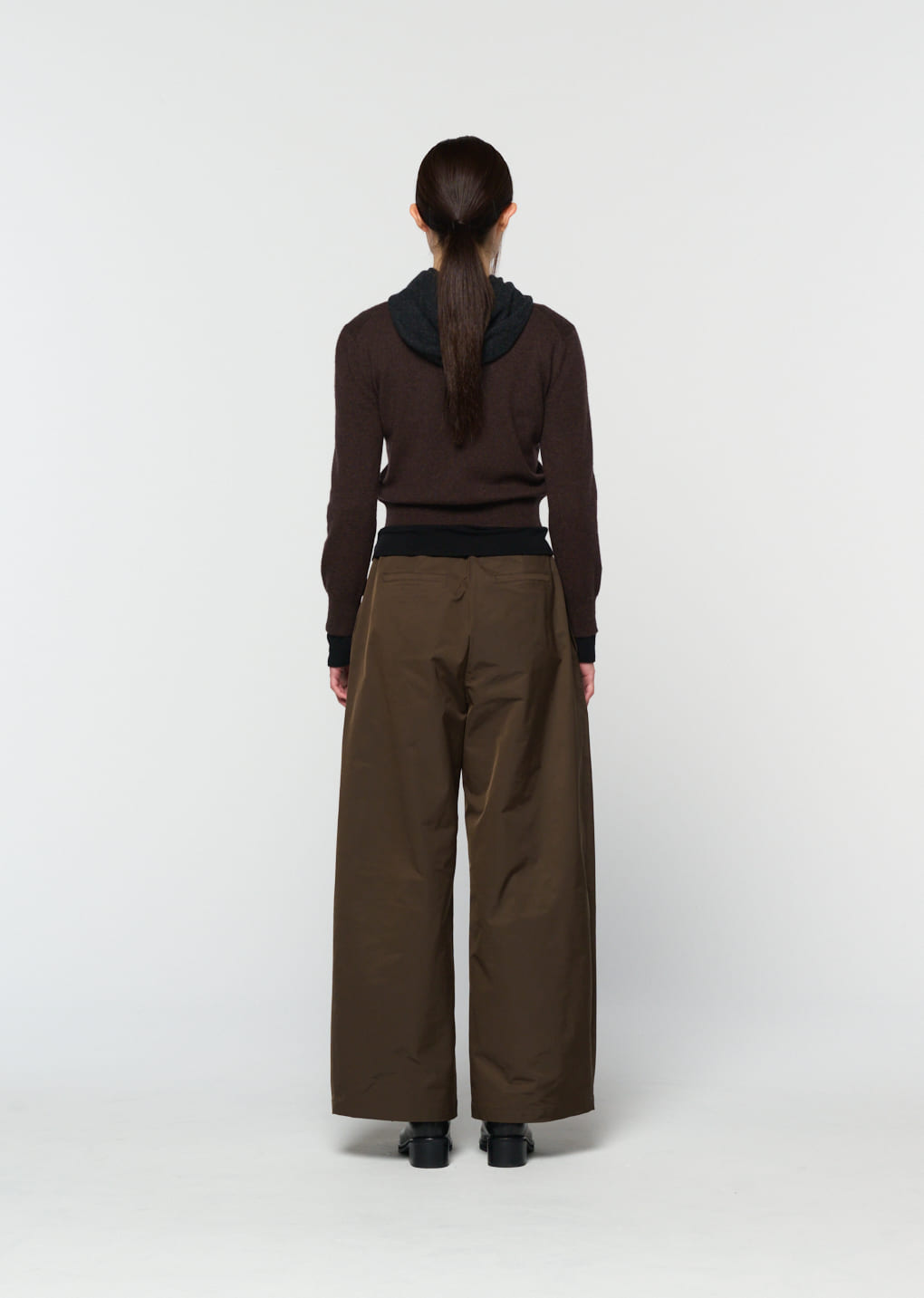 Amomento - two tuck balloon pants (Dark Brown) product image 4 | TRAB K-Fashion Australia