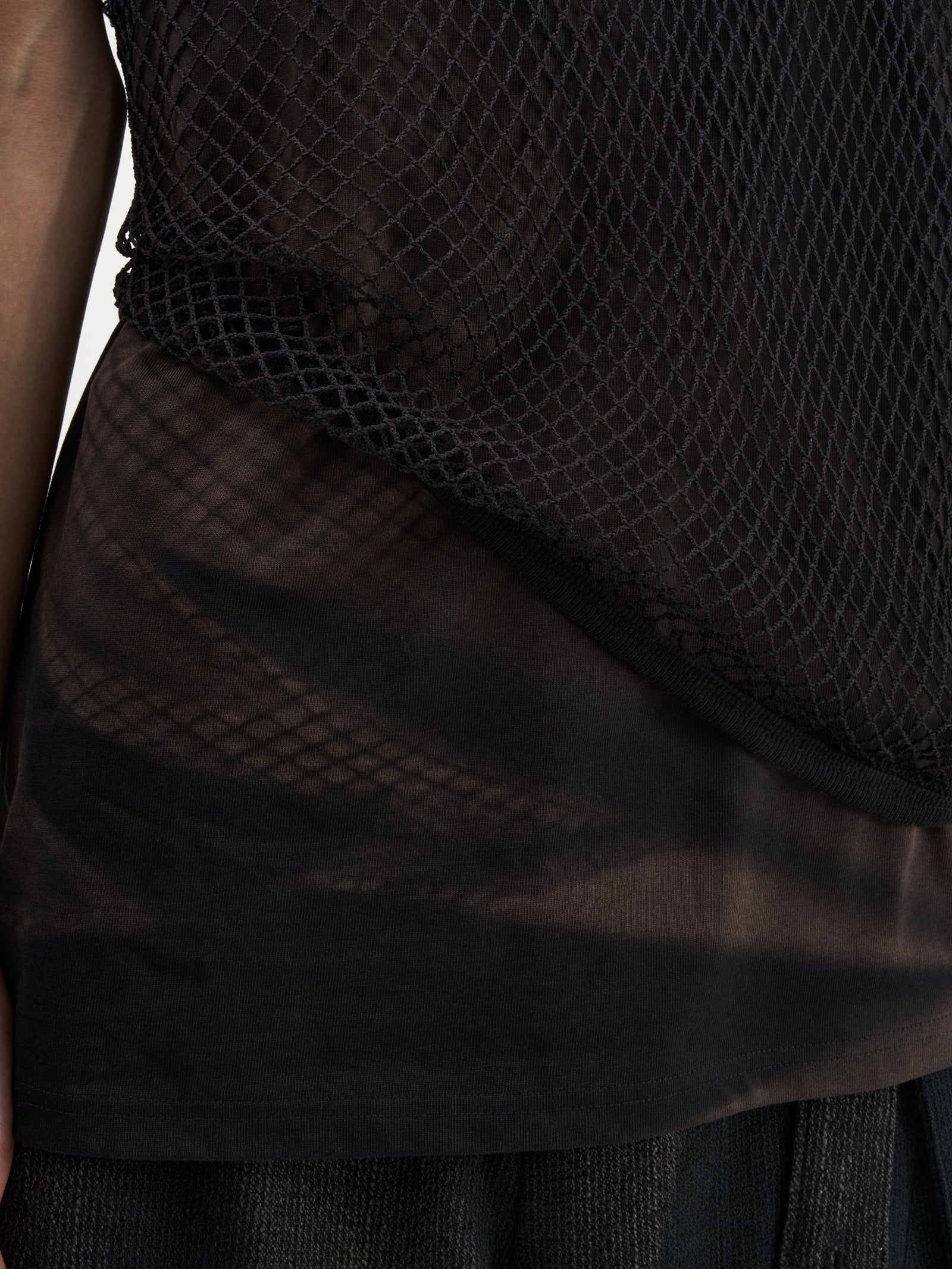 Jiyong Kim - Sun-Bleached Mesh Layered Sleeveless (Black) product image 5 | TRAB K-Fashion Australia