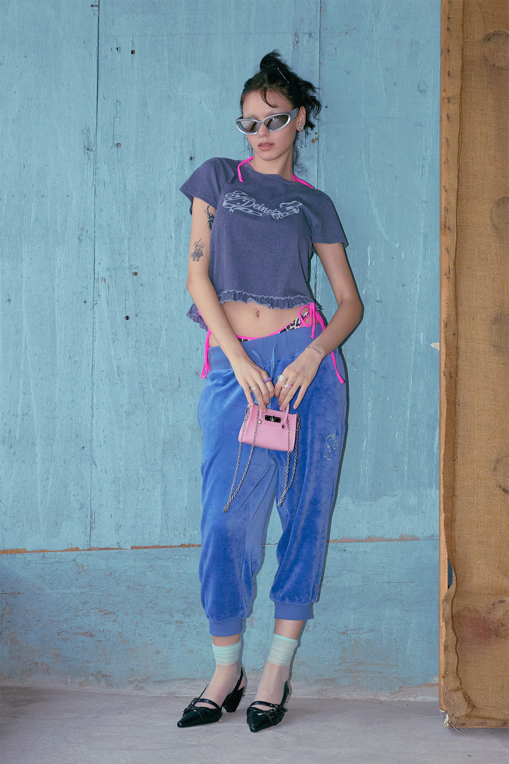Deinet - Rose Typo Capri Jogger Pants (Blue) product image 5 | TRAB K-Fashion Australia