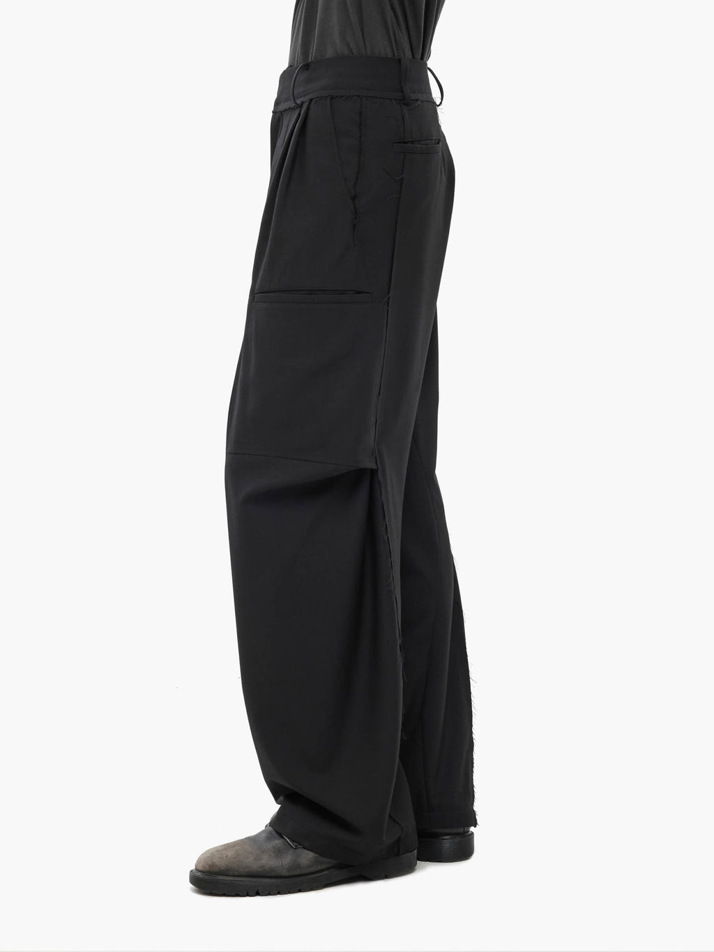 Jiyong Kim - Raw Edged 3D Pocket Trousers (Black) product image 5 | TRAB K-Fashion Australia