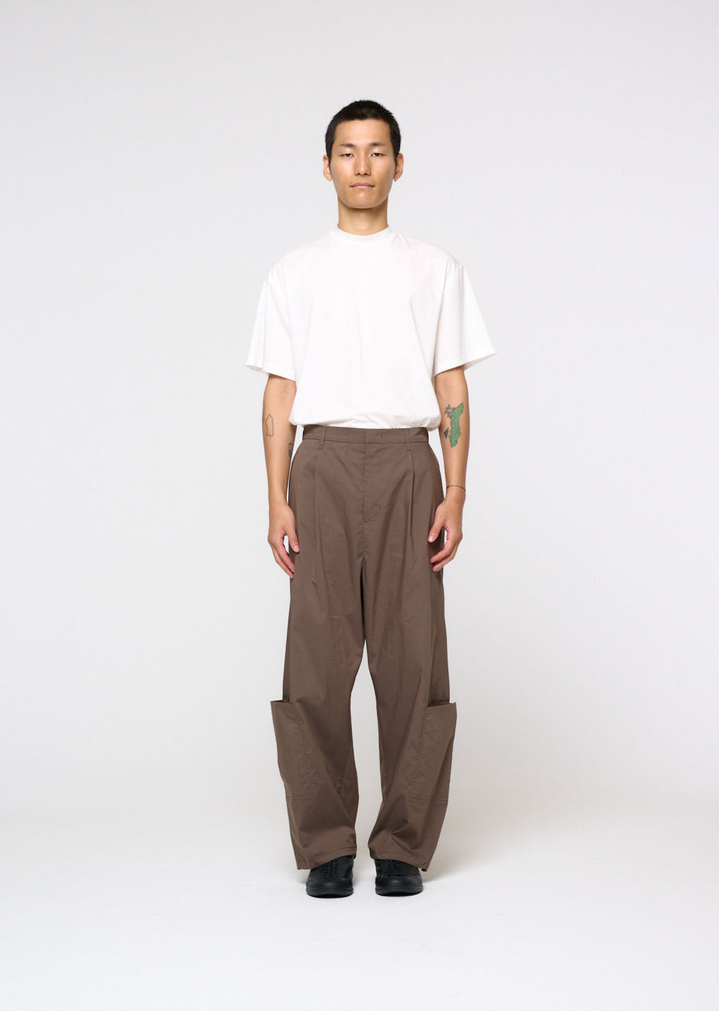 Amomento - Mock Neck T-shirt (White) product image 2 | TRAB K-Fashion Australia