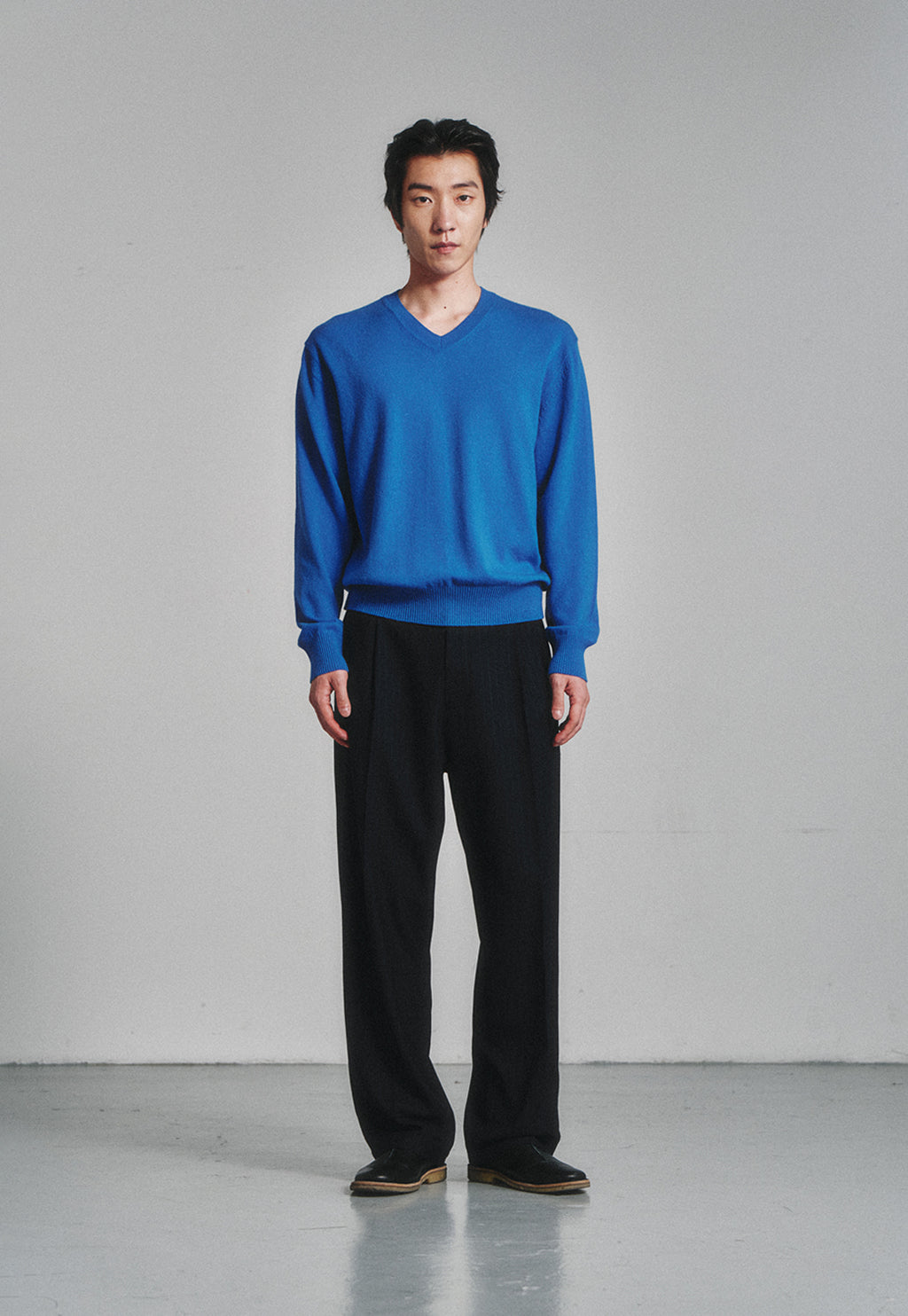 Art if acts - Cashmere V-Neck Knit (Cobalt Blue) product image 2 | TRAB K-Fashion Australia