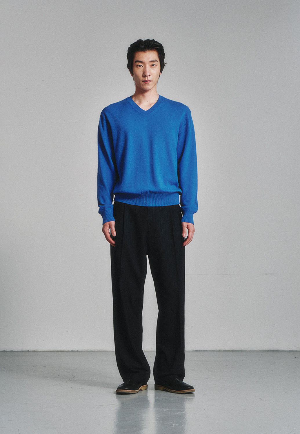 Art if acts - Cashmere V-Neck Knit (Cobalt Blue) product image 2 | TRAB K-Fashion Australia