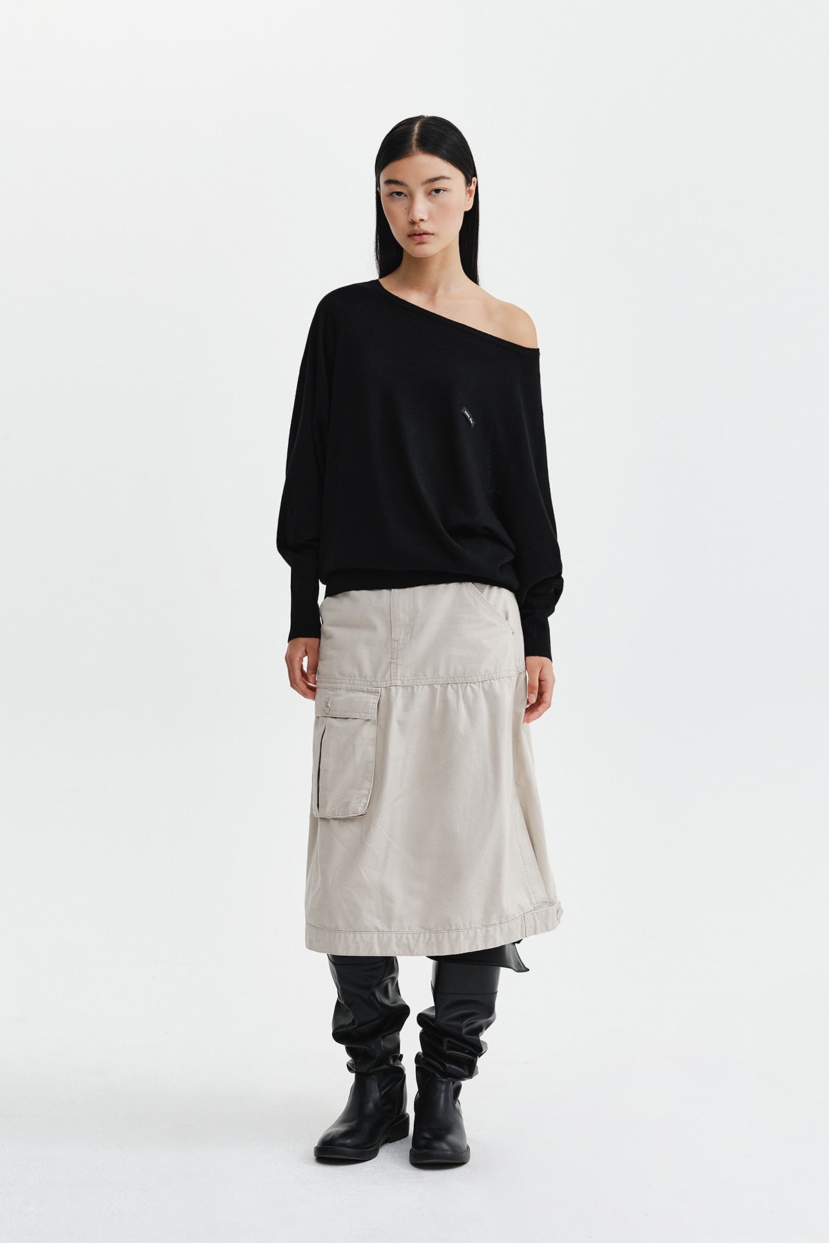 Matin Kim - Betwing Fit Boat Neck Knit Pullover (Black) product image 11 | TRAB K-Fashion Australia