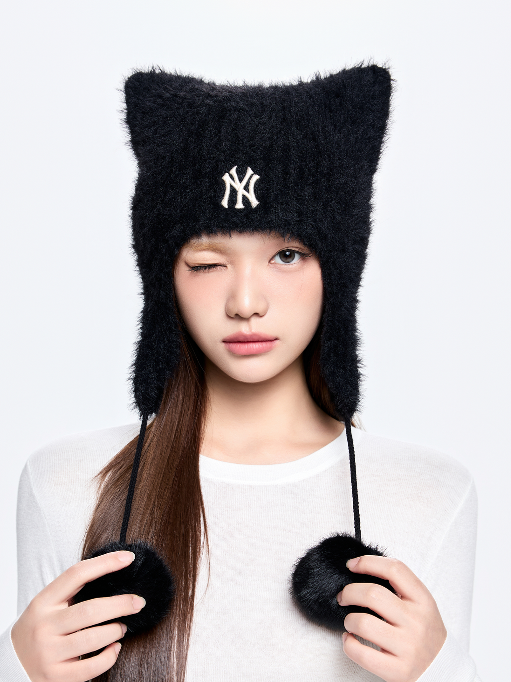 MLB Korea - MLB Fur Meow Earflap Beanie New York Yankees (Black) product image 2 | TRAB K-Fashion Australia