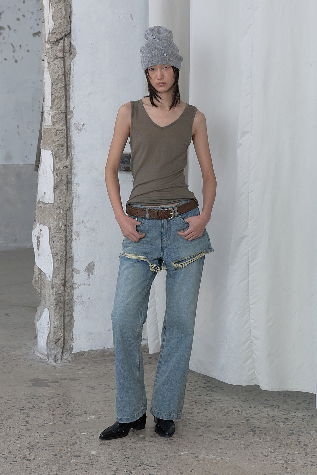 Deinet - Ist Kultur Sleeveless (Khaki) product image 4 | TRAB K-Fashion Australia