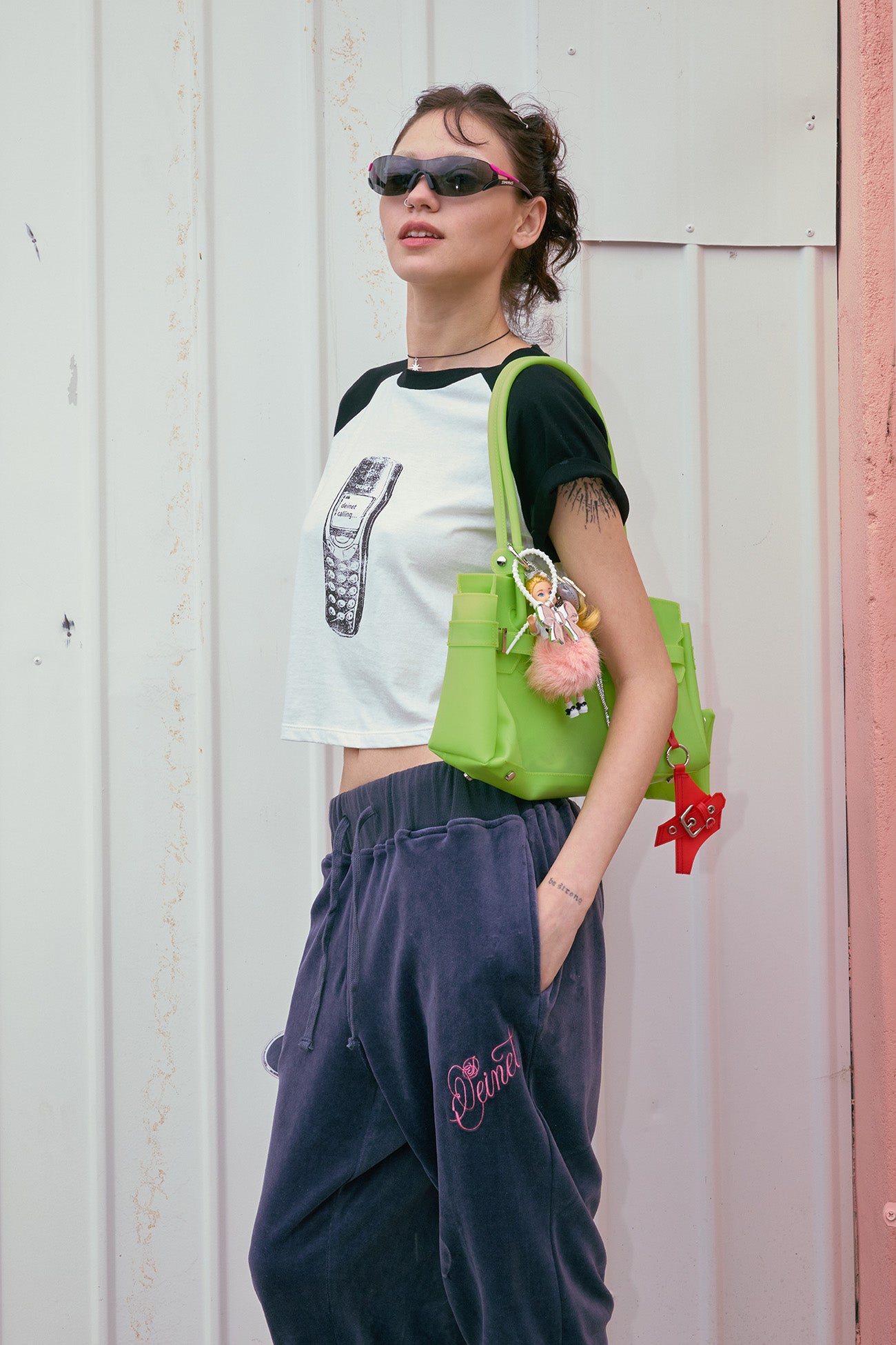 Deinet - Rose Typo Capri Jogger Pants (Charcoal) product image 7 | TRAB K-Fashion Australia