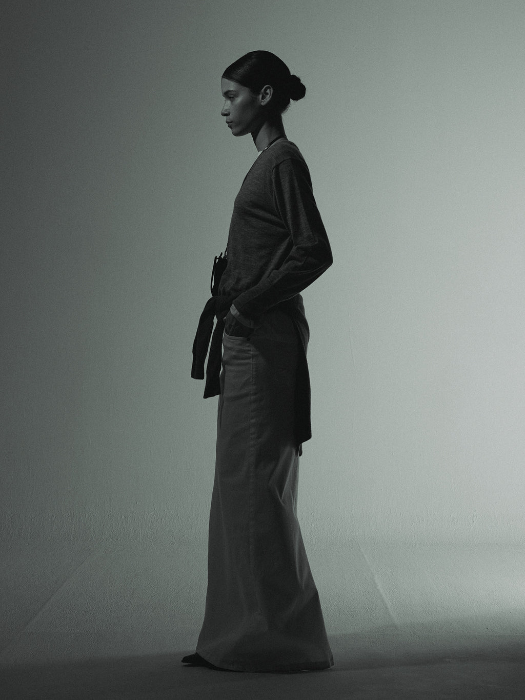 Tonywack - White Slim Fit Denim Maxi Skirt (Off White) product image 7 | TRAB K-Fashion Australia