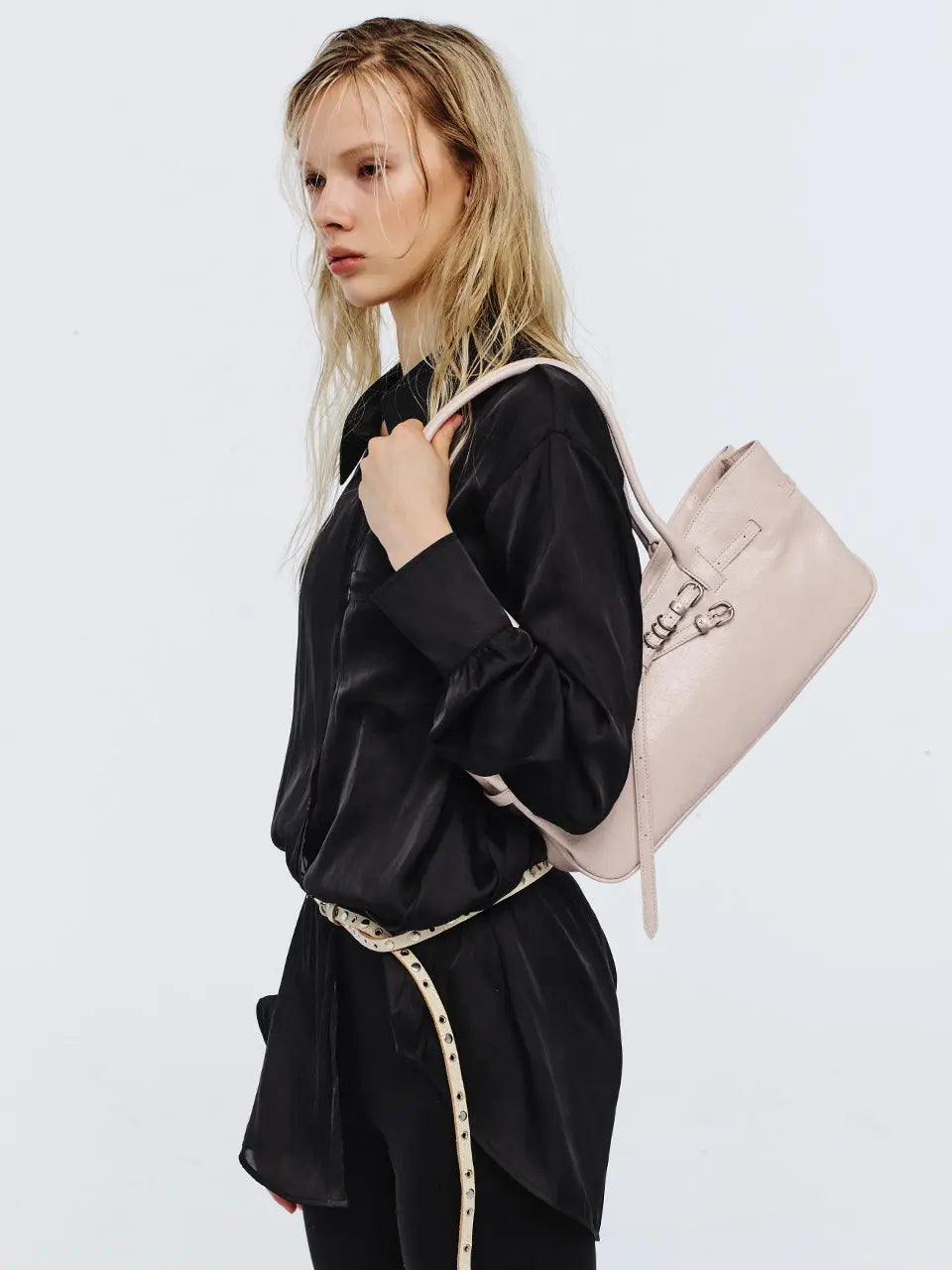 Marge Sherwood - Grandma Used Shoulder Bag (Pale Pink Cracked) product image 2 | TRAB K-Fashion Australia