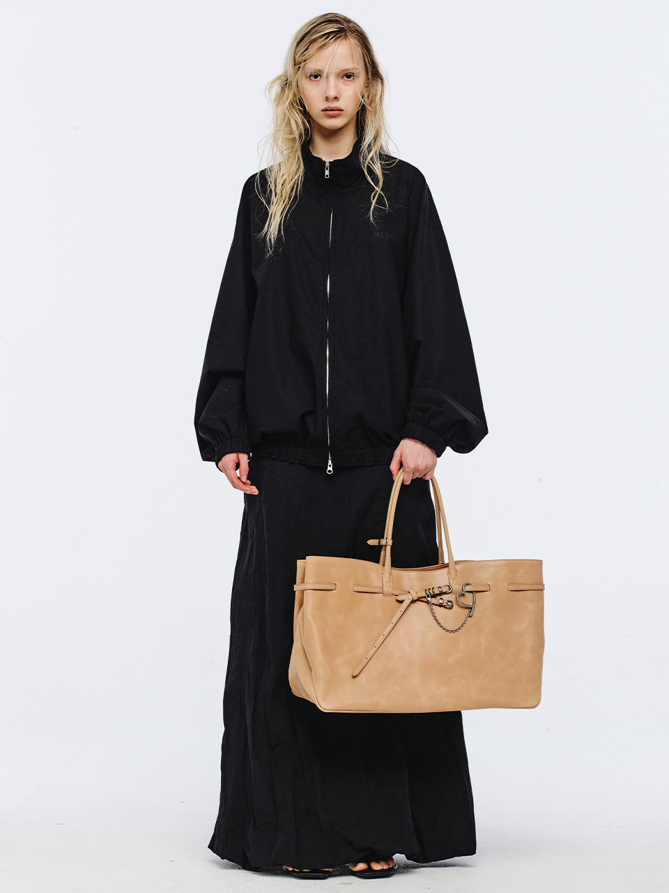 Marge Sherwood - Grandma Used Bag Xl (French Beige Pull-Up) product image 3 | TRAB K-Fashion Australia