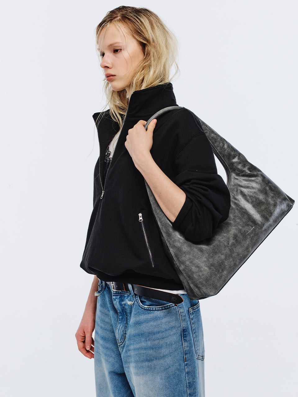 Marge Sherwood - Hobo Large (White+Grey Two-Tone Cracked) product image 2 | TRAB K-Fashion Australia