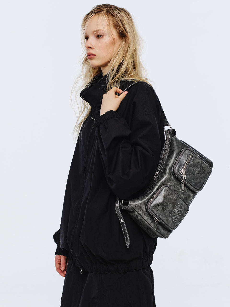 Marge Sherwood - Outpocket Hobo (White+Grey Two-Tone Cracked) product image 2 | TRAB K-Fashion Australia