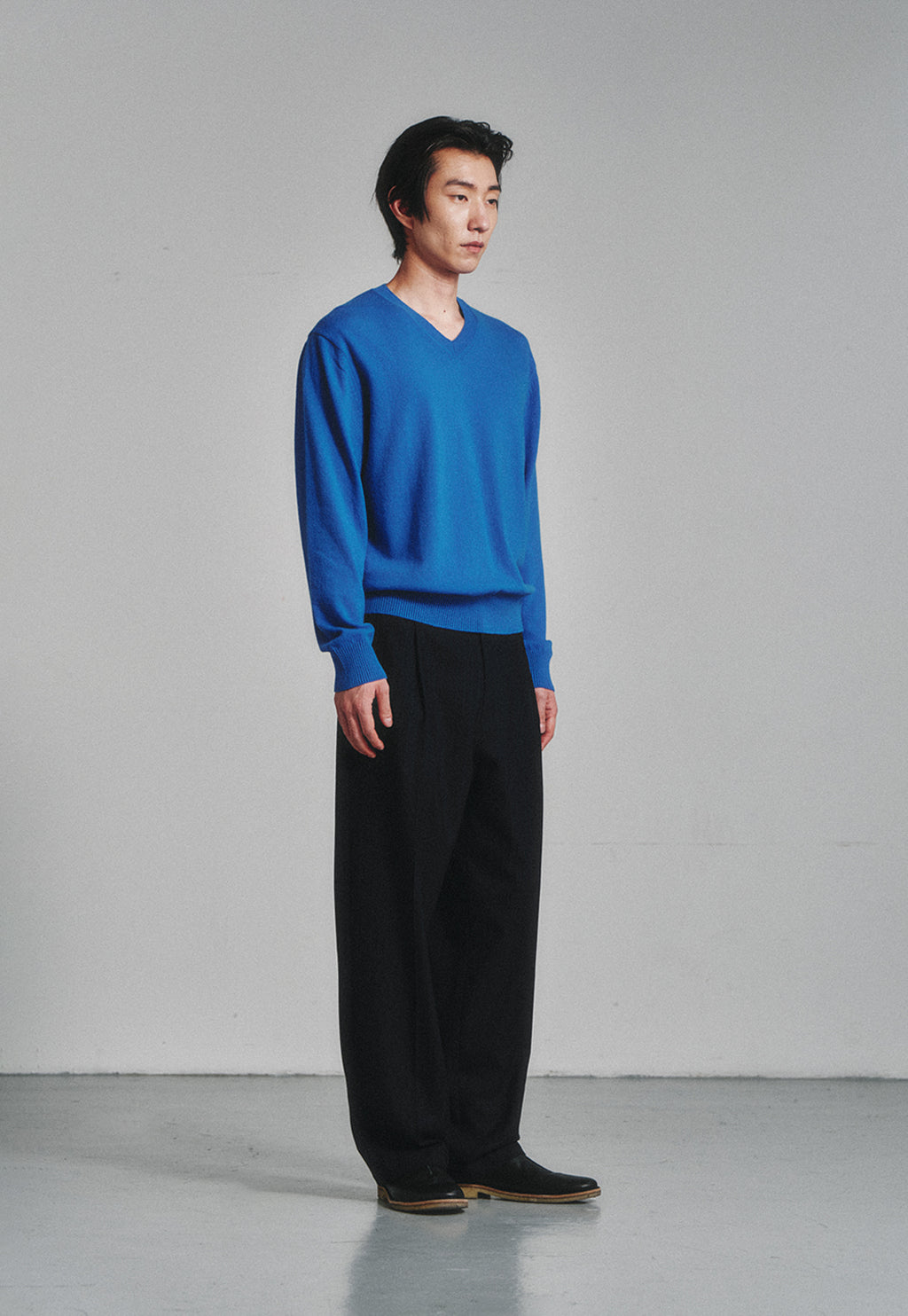 Art if acts - Cashmere V-Neck Knit (Cobalt Blue) product image 3 | TRAB K-Fashion Australia