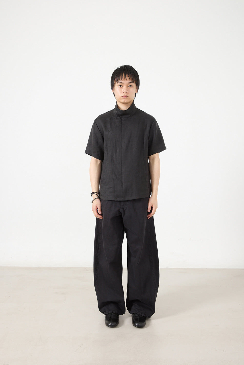Hatchingroom - Arc Zip Shirket (Black) product image 8 | TRAB K-Fashion Australia