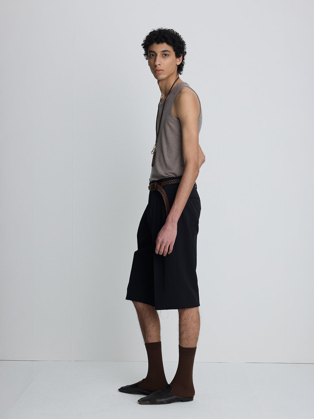 Tonywack - Raw-Cut Wool Pleated Tailored Shorts (Dark Navy) product image 3 | TRAB K-Fashion Australia