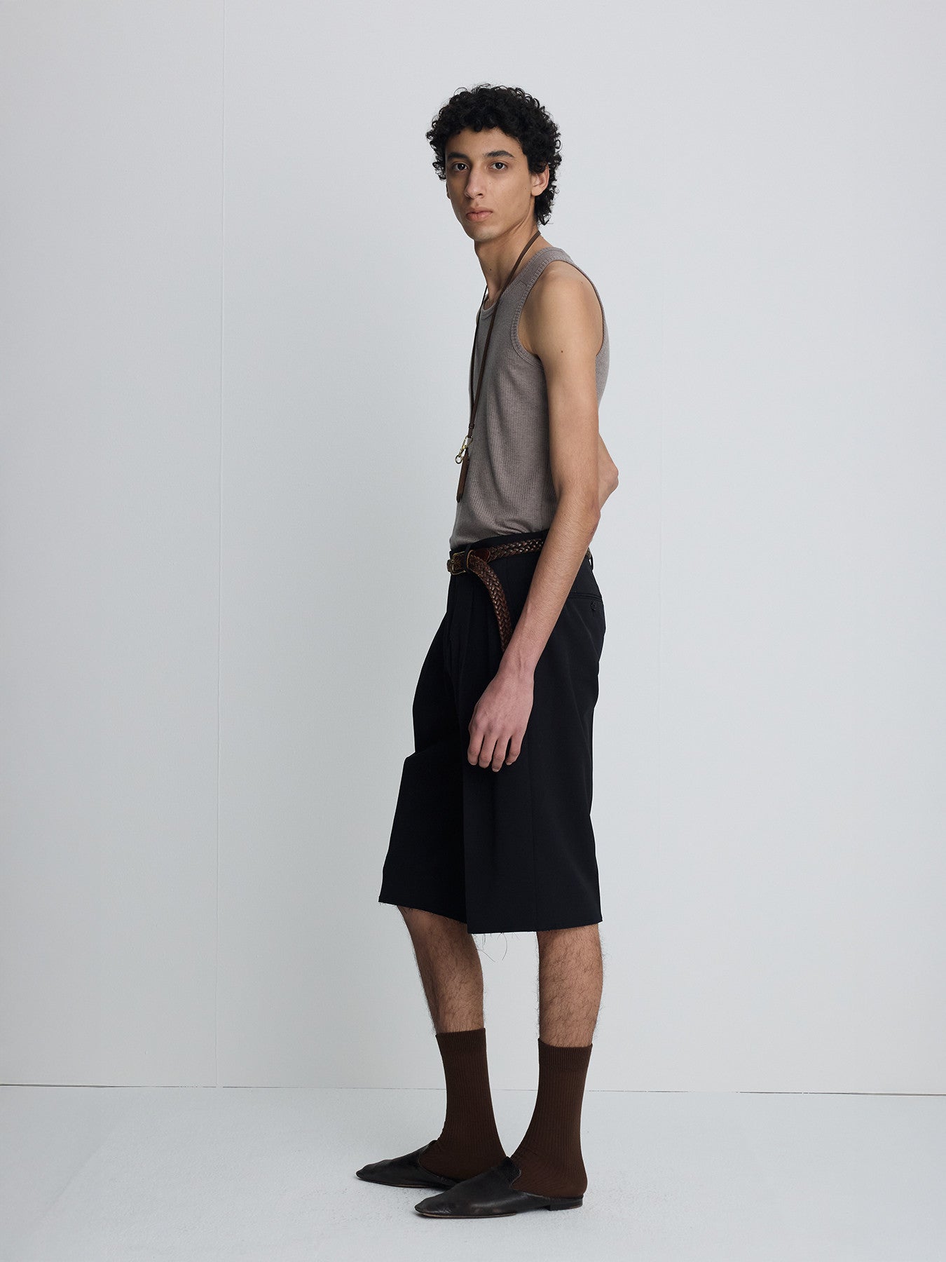 Tonywack - Raw-Cut Wool Pleated Tailored Shorts (Dark Navy) product image 3 | TRAB K-Fashion Australia