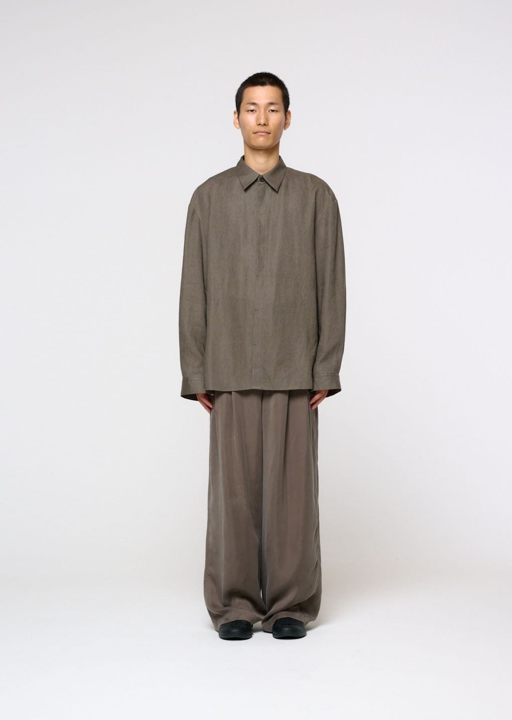Amomento - Linen Oversized Shirt (Khaki) product image 2 | TRAB K-Fashion Australia