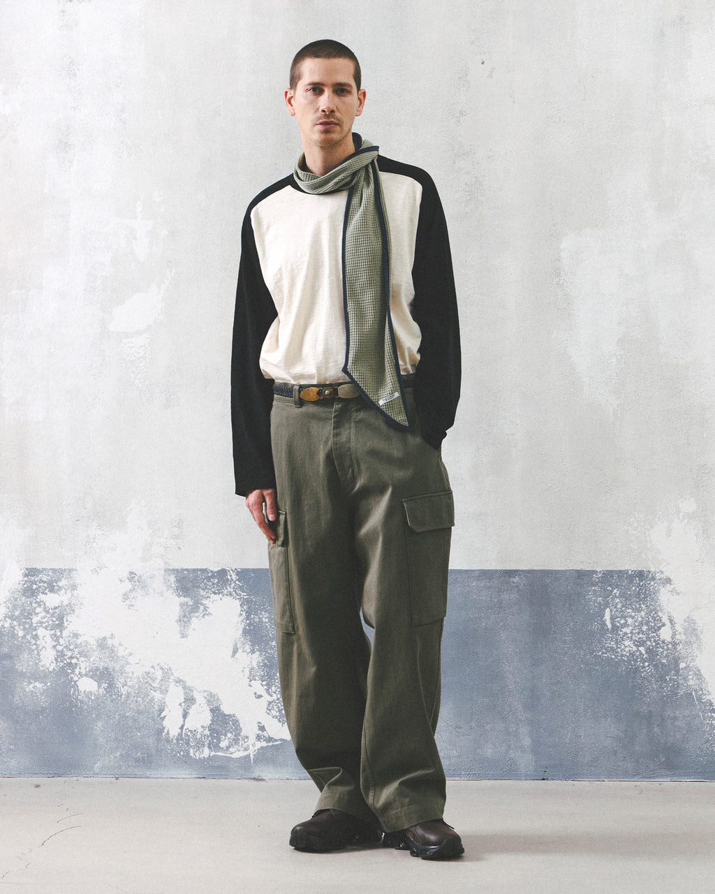 Eastlogue - 11 Ringer Raglan L.s T-shirts (Cream & Black) product image 1 | TRAB K-Fashion Australia