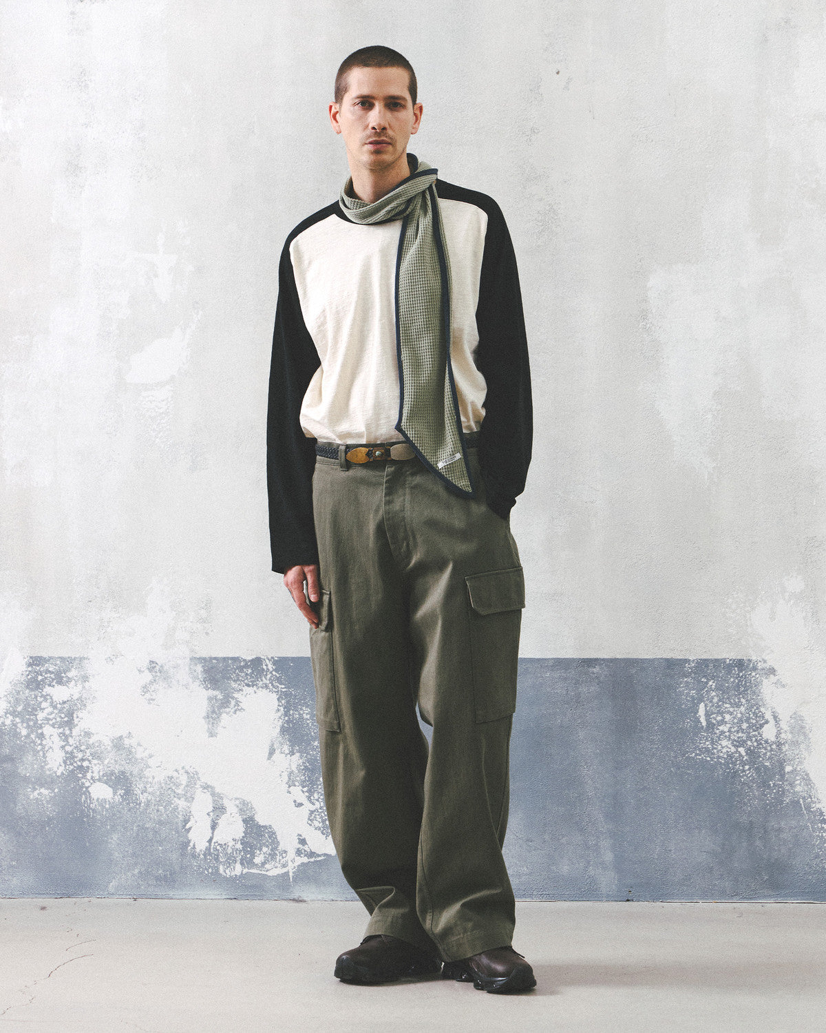 Eastlogue - 11 Ringer Raglan L.s T-shirts (Cream & Black) product image 1 | TRAB K-Fashion Australia