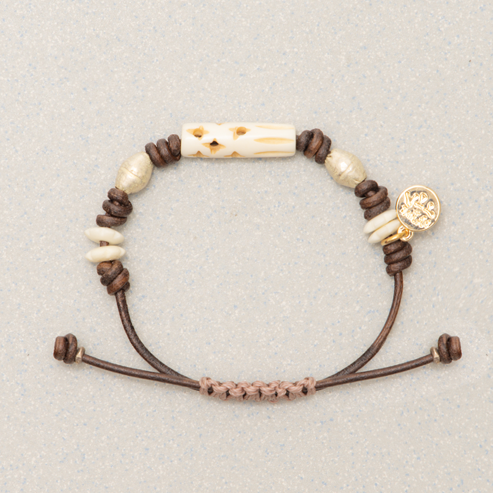 Towtow Archive - Etched Bracelet (Resilence Gray) product image 2 | TRAB K-Fashion Australia