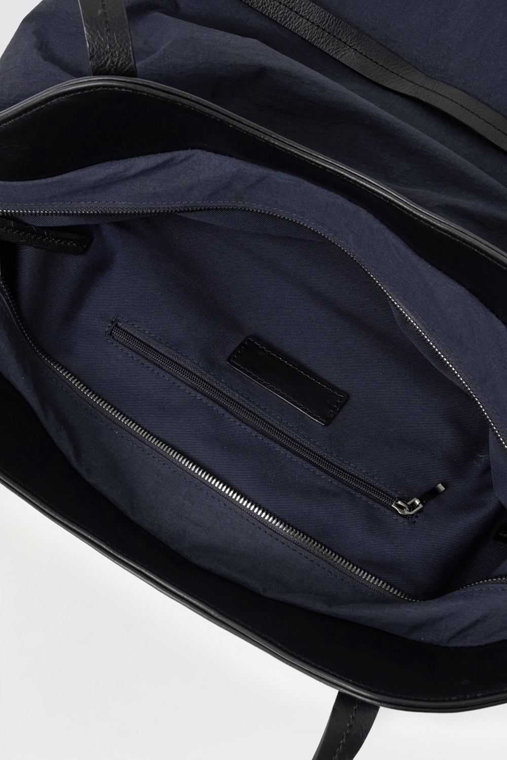 Hatchingroom - Arrow Tote Pig (Dyed Dark Navy) product image 6 | TRAB K-Fashion Australia