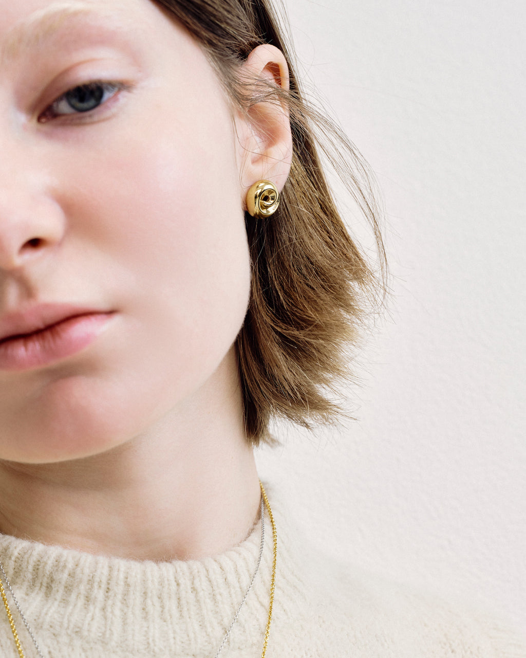 Numbering - Swirl Stud Earrings #5202 product image 1 | TRAB K-Fashion Australia