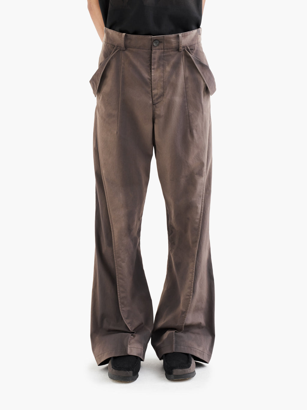 Jiyong Kim - Sun-Bleached Flap Detailed Trousers (Brown) product image 4 | TRAB K-Fashion Australia