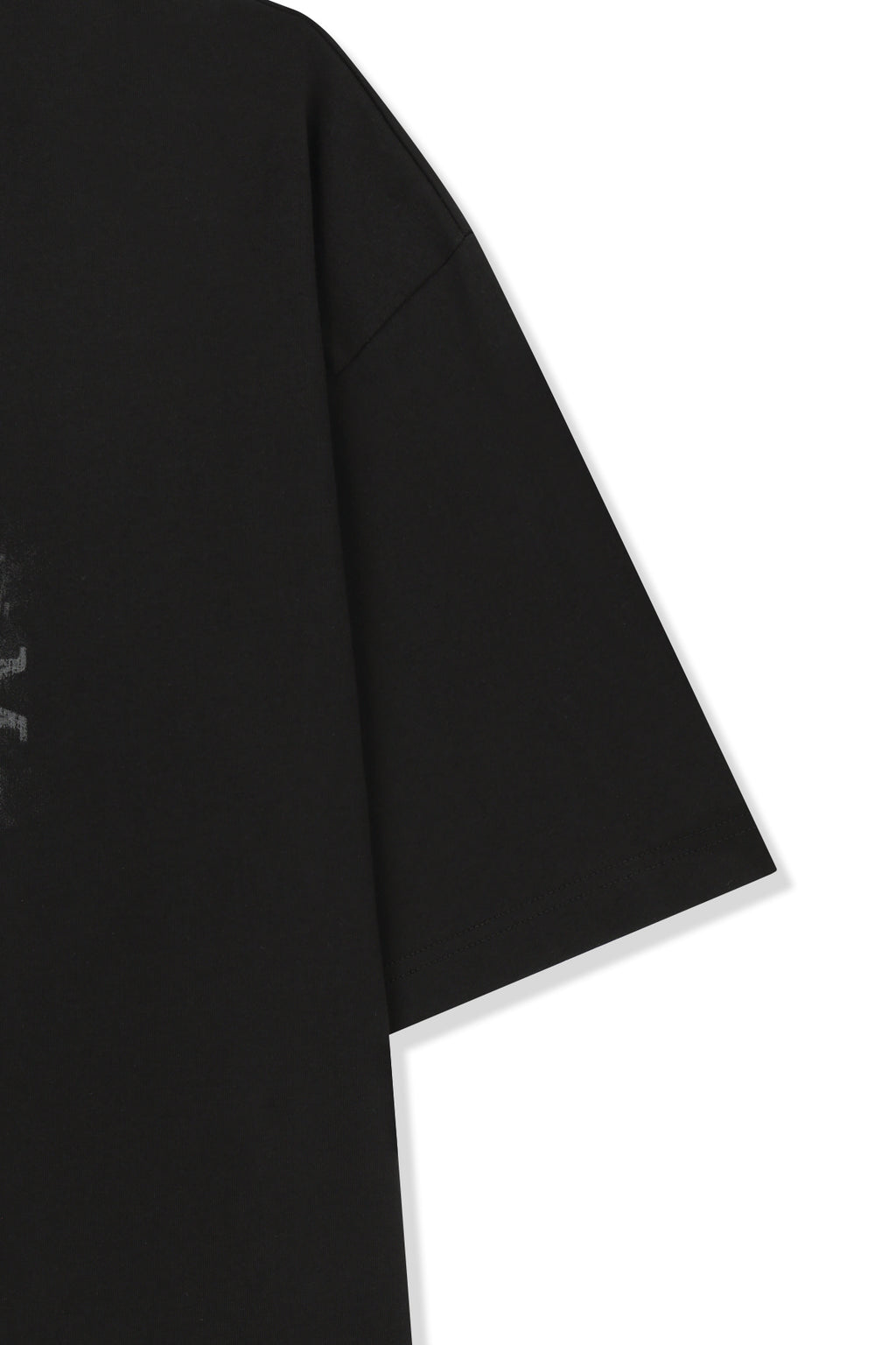 Matin Kim - [Pre-Order – Ships July 2] Matin Kim Circle Logo Top (Black) product image 4 | TRAB K-Fashion Australia