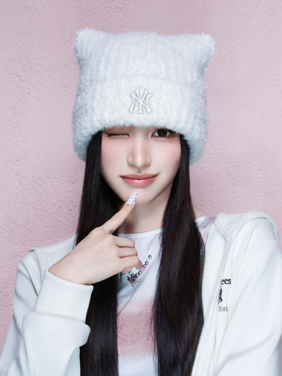 MLB Korea - MLB Plush Meow Beanie New York Yankees (White) product image 1 | TRAB K-Fashion Australia