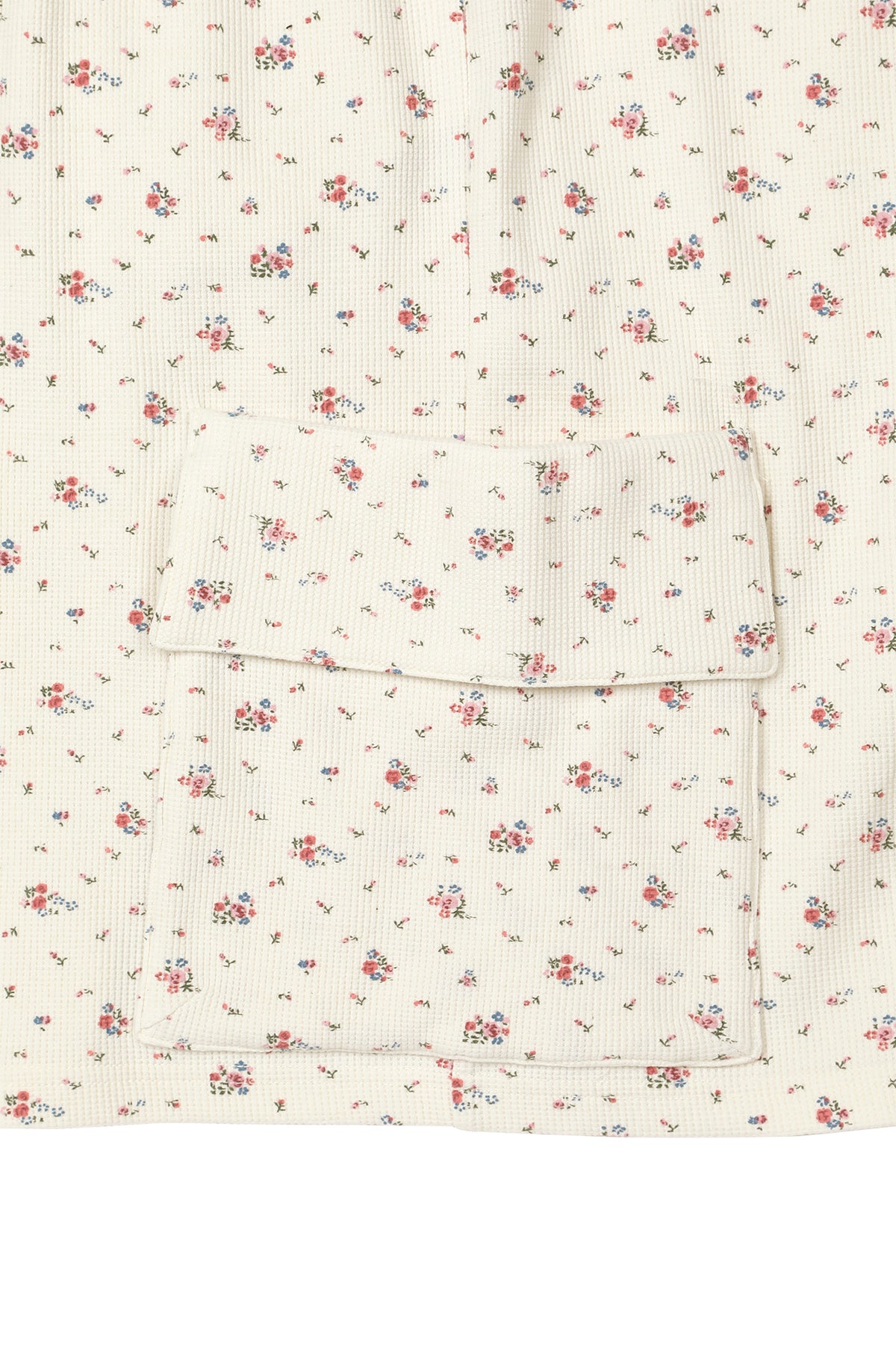 Deinet - Soft Waffle Flower Jersey Cargo Bermuda Pants (Ivory) product image 15 | TRAB K-Fashion Australia