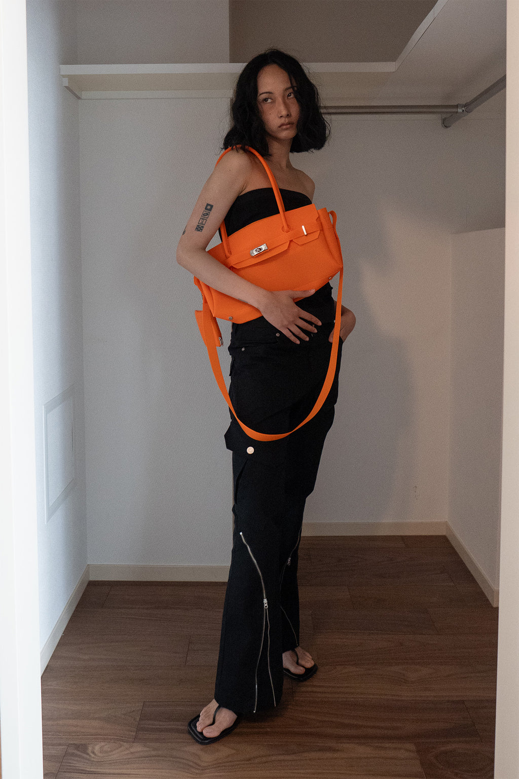 Deinet - Point Top (Black) product image 4 | TRAB K-Fashion Australia