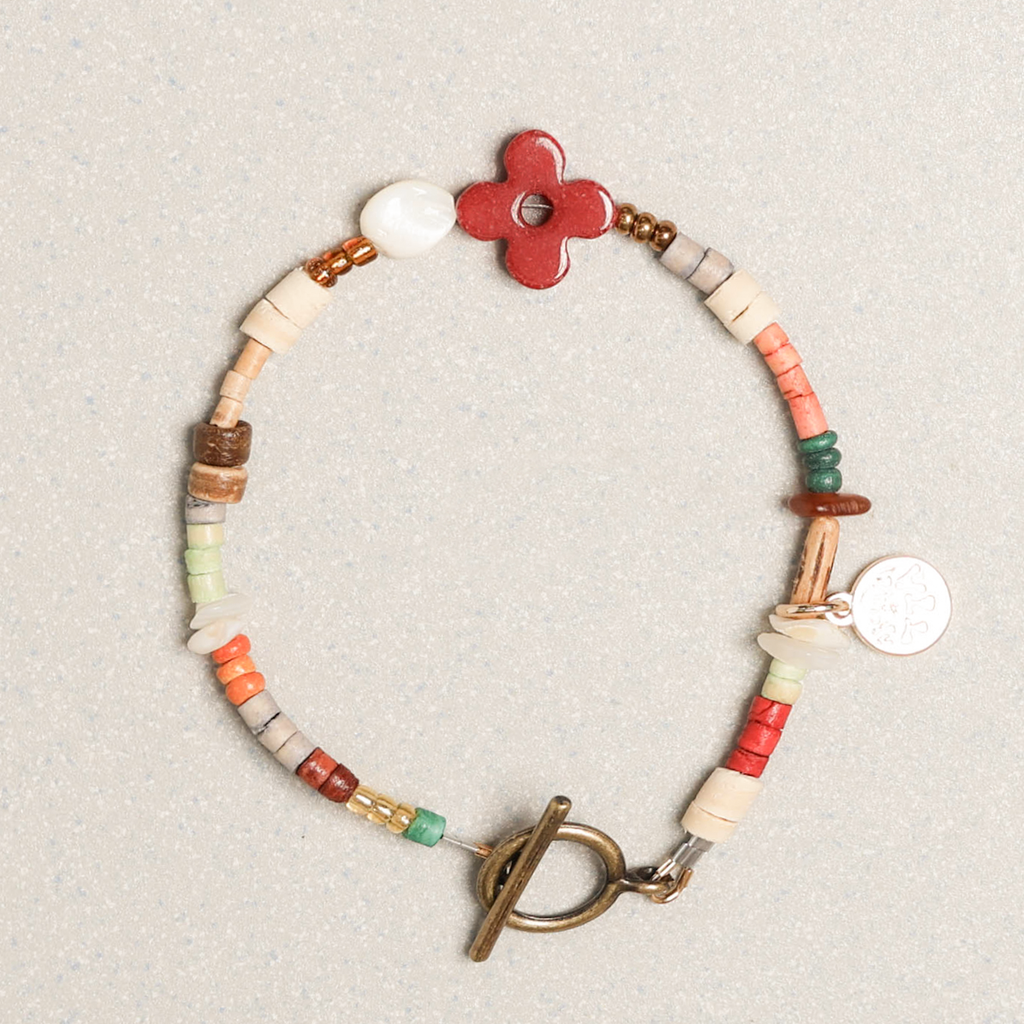 Towtow Archive - Clover Symbol Bracelet Vintage (Red) product image 2 | TRAB K-Fashion Australia