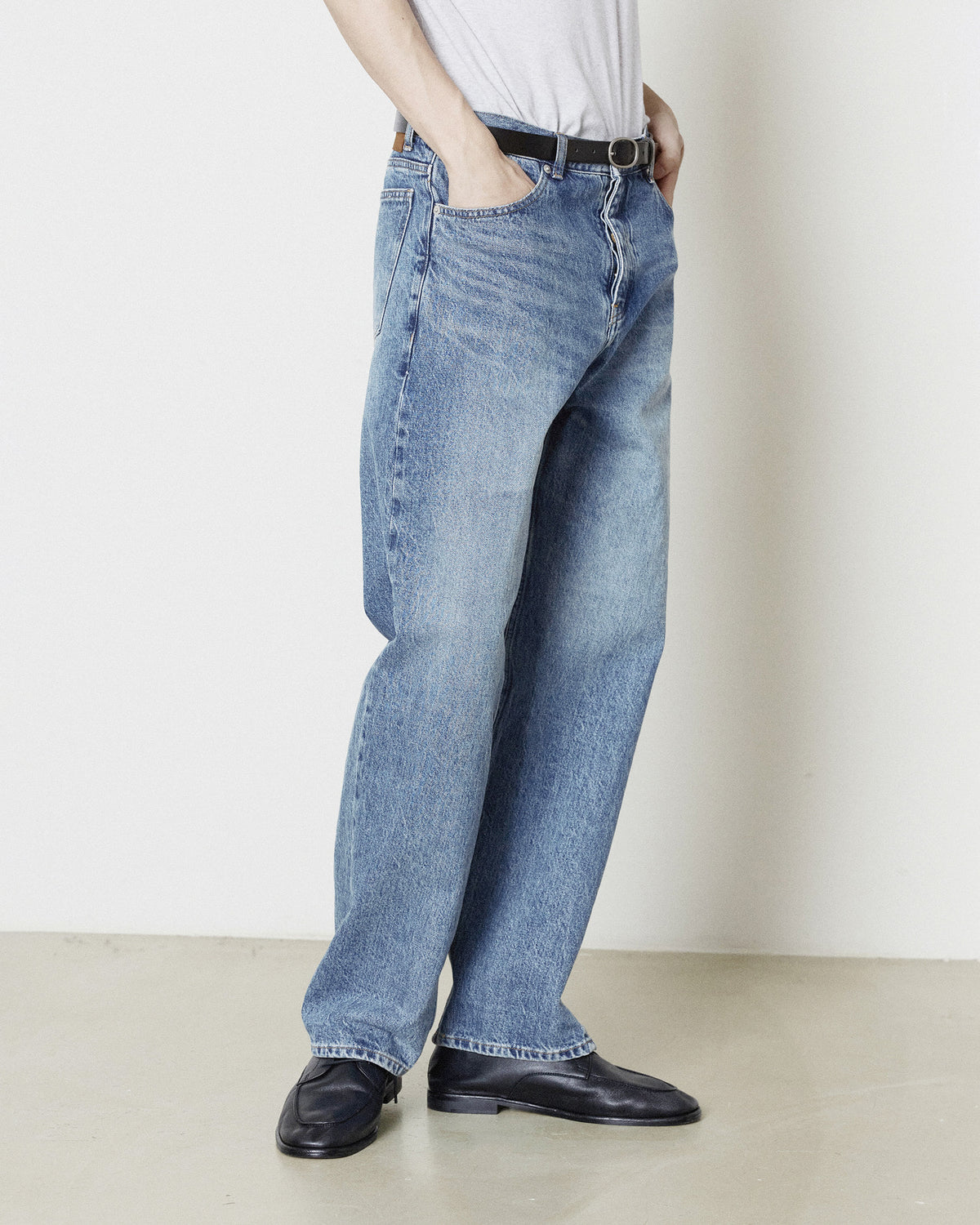 Brownyard - Regular Denim (Mid Blue) product image 2 | TRAB K-Fashion Australia