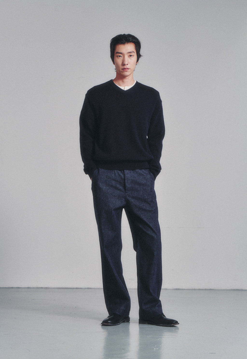 Art if acts - Cashmere V-Neck Knit (Dark Navy) product image 4 | TRAB K-Fashion Australia