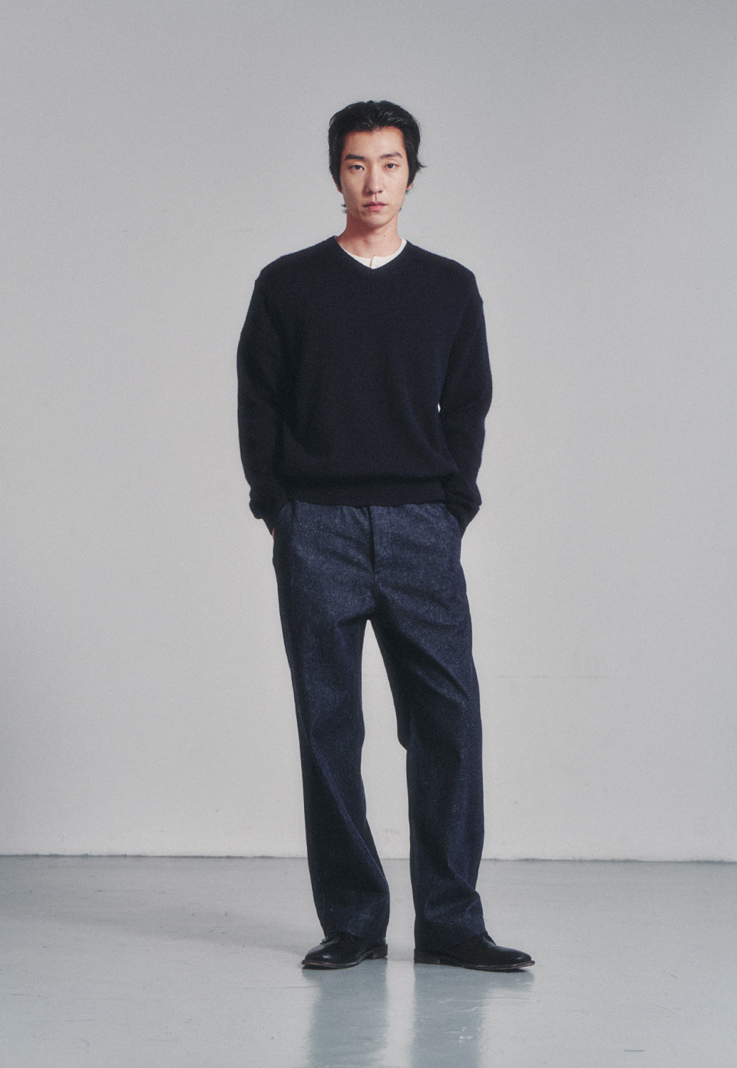 Art if acts - Cashmere V-Neck Knit (Dark Navy) product image 4 | TRAB K-Fashion Australia