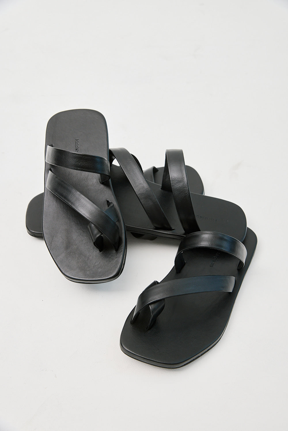 Hatchingroom - 05 Leather Flip Flops (Black) product image 11 | TRAB K-Fashion Australia