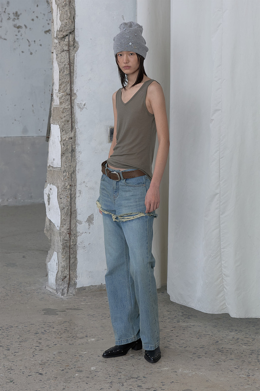 Deinet - Ist Kultur Sleeveless (Khaki) product image 5 | TRAB K-Fashion Australia