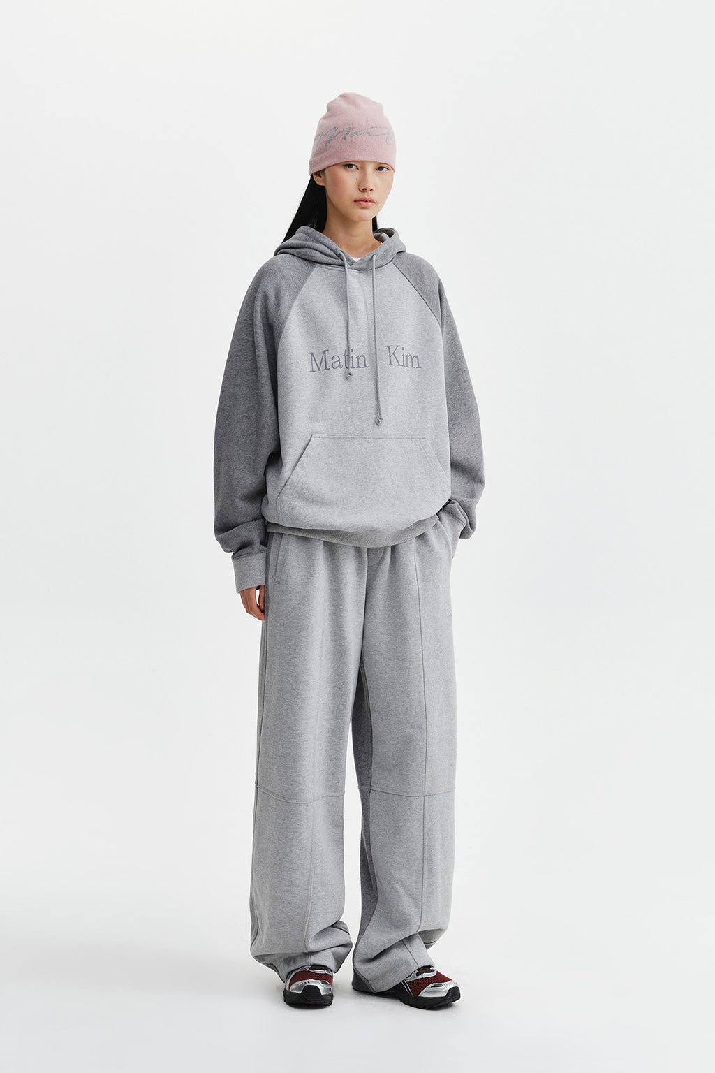 Matin Kim - Colorblock Cut Seam Sweatpants (Grey) product image 12 | TRAB K-Fashion Australia