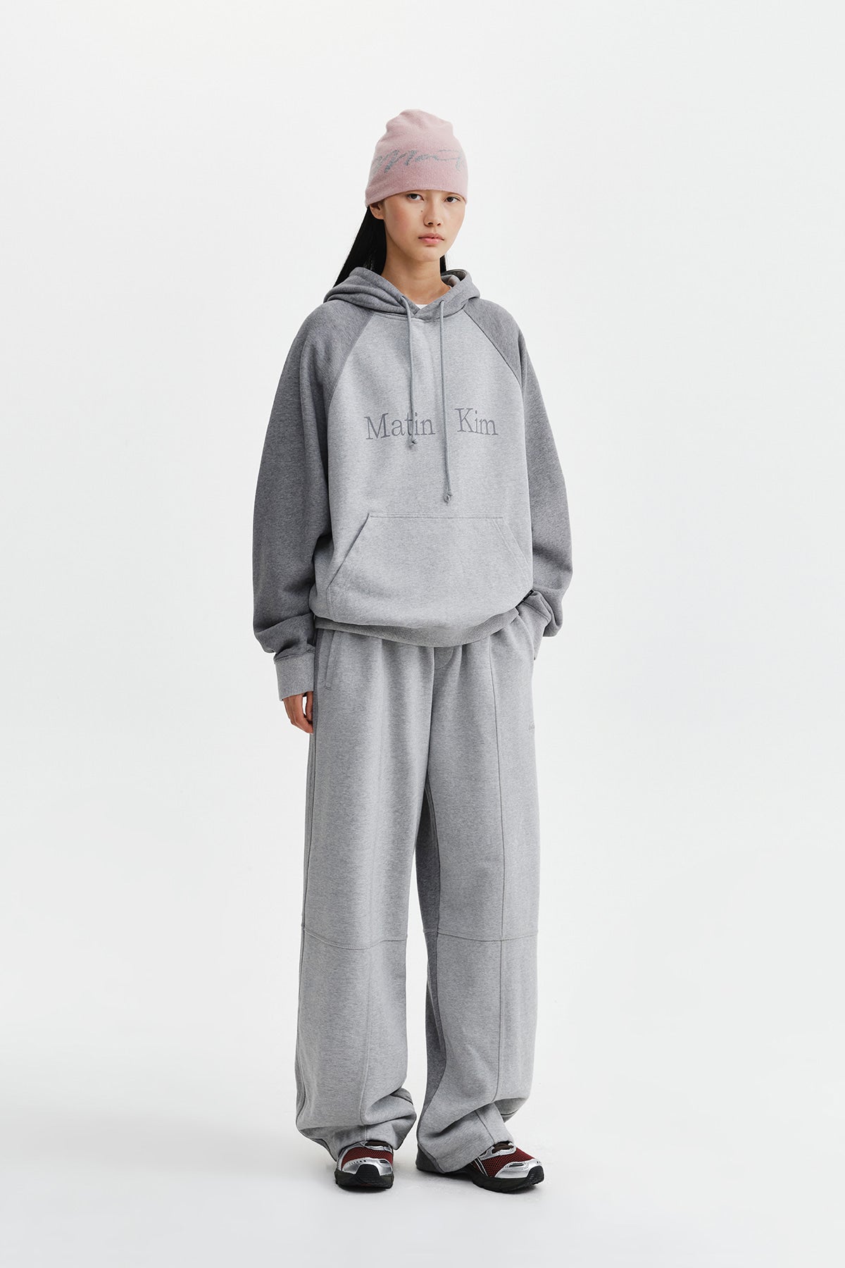 Matin Kim - Colorblock Cut Seam Sweatpants (Grey) product image 12 | TRAB K-Fashion Australia